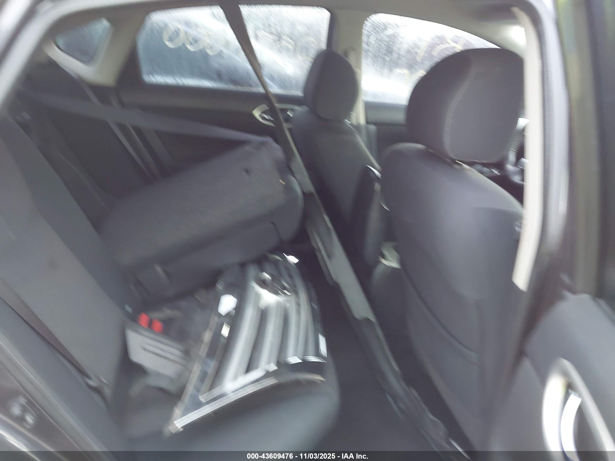 NISSAN SENTRA image 8