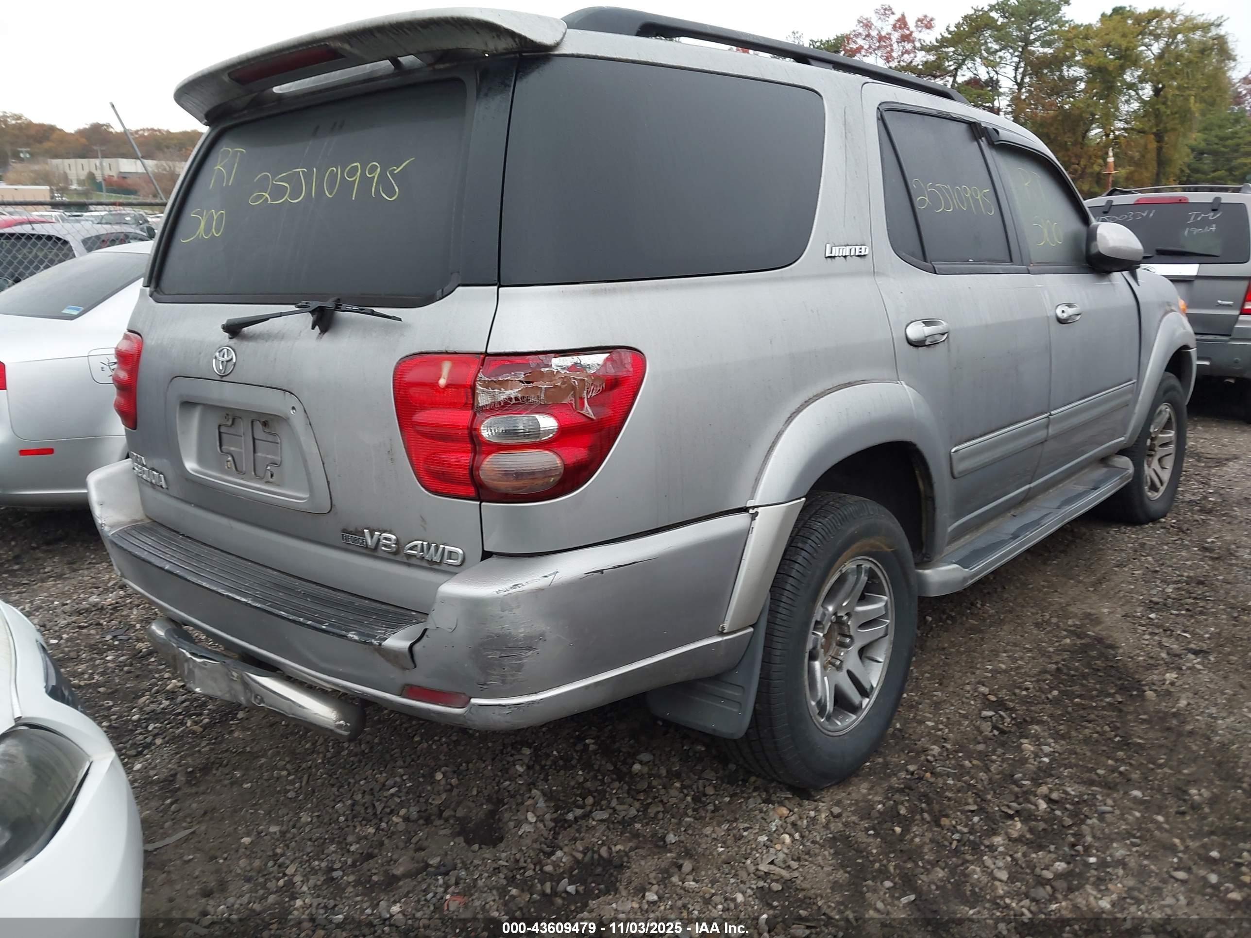 TOYOTA SEQUOIA image 4