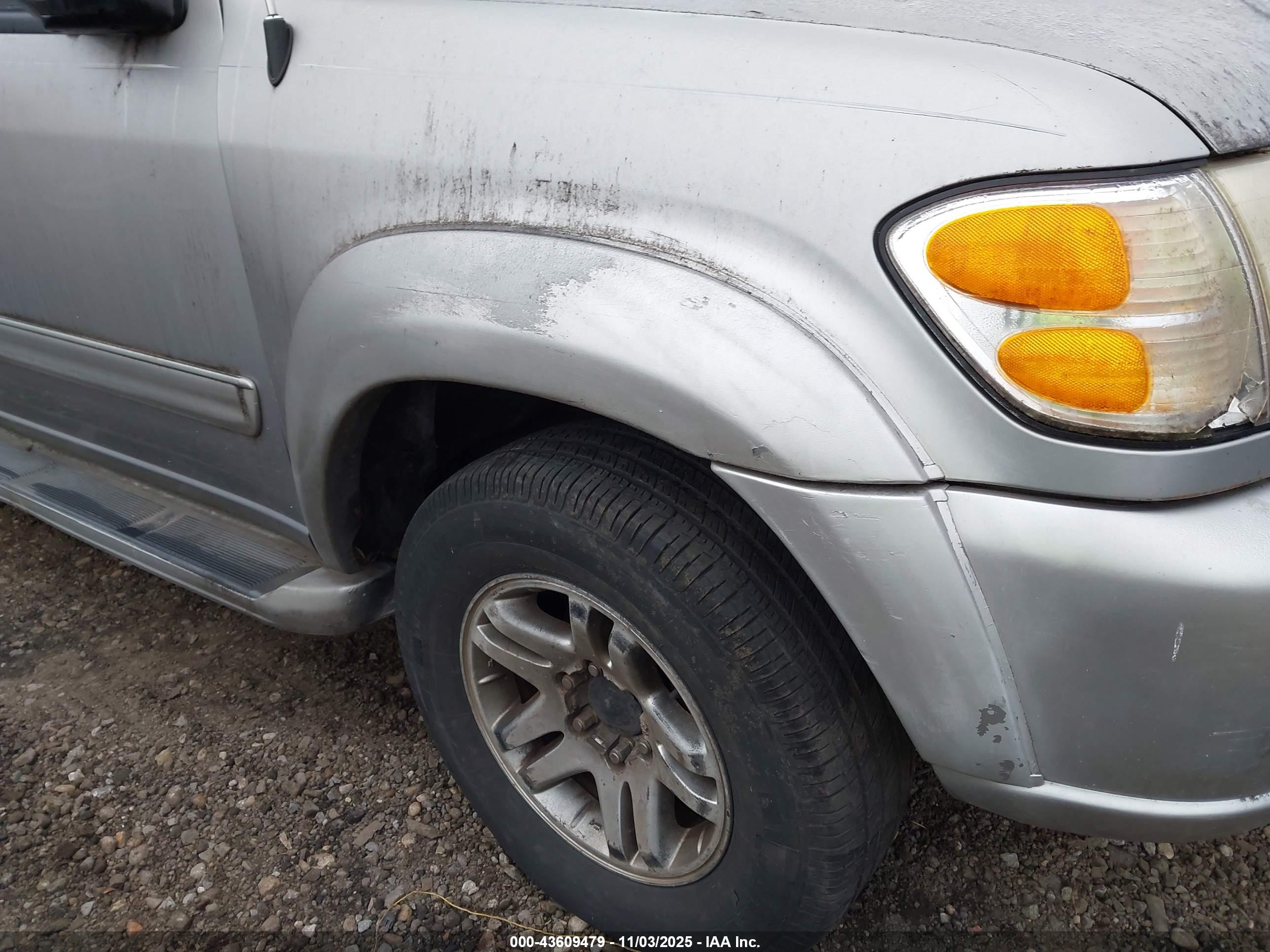 TOYOTA SEQUOIA image 6