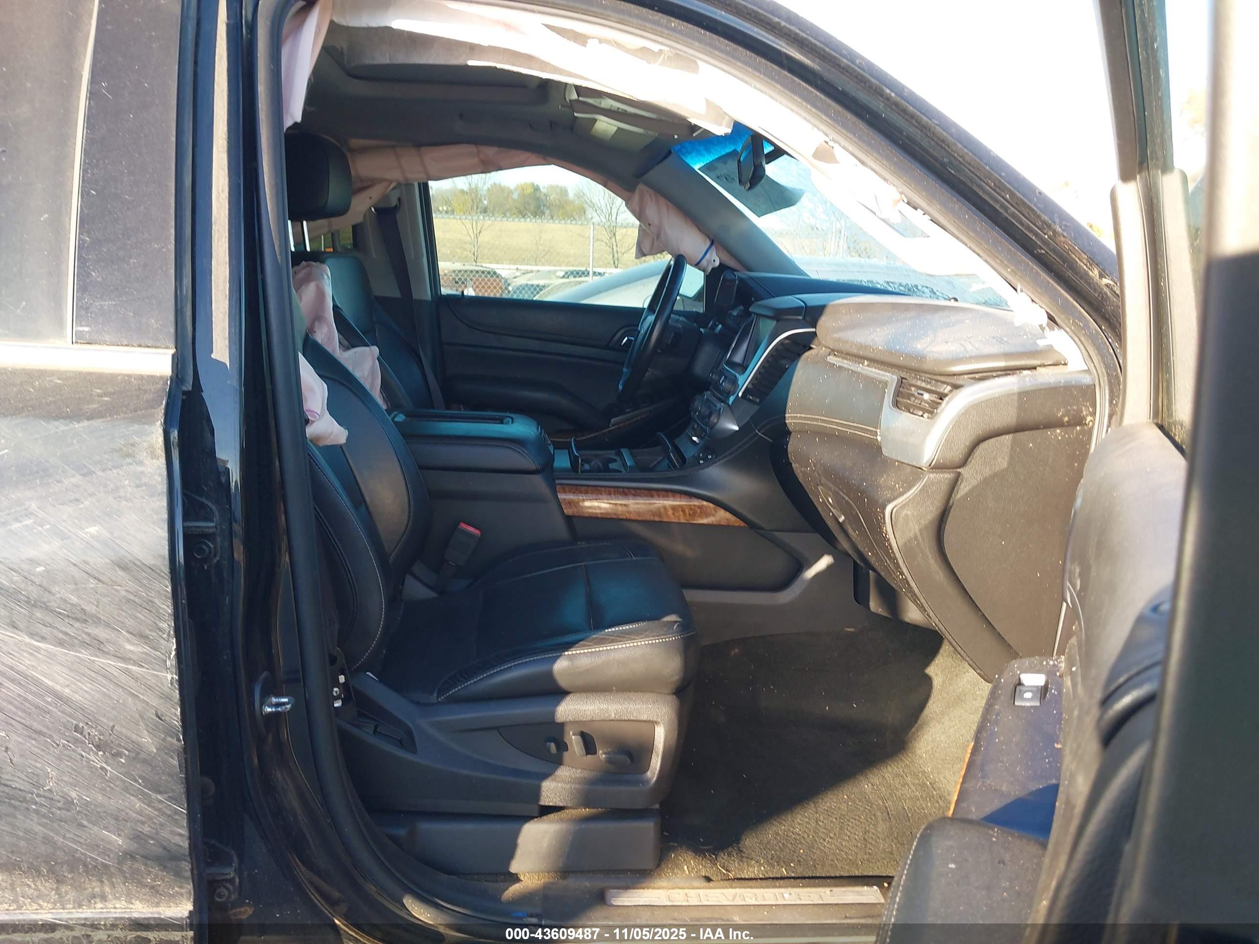 CHEVROLET TAHOE image 5
