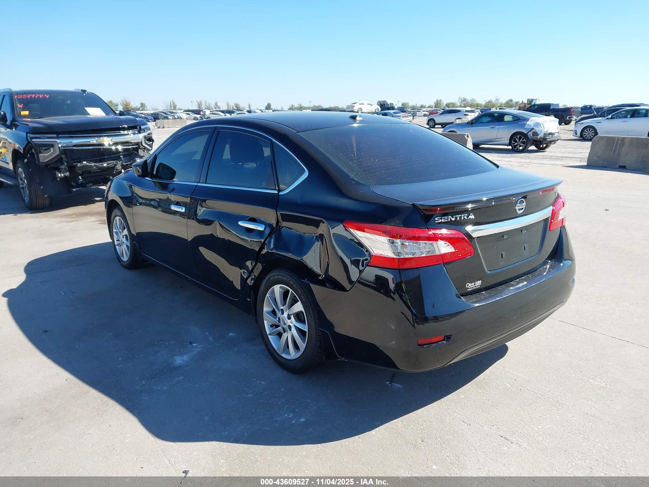NISSAN SENTRA image 3