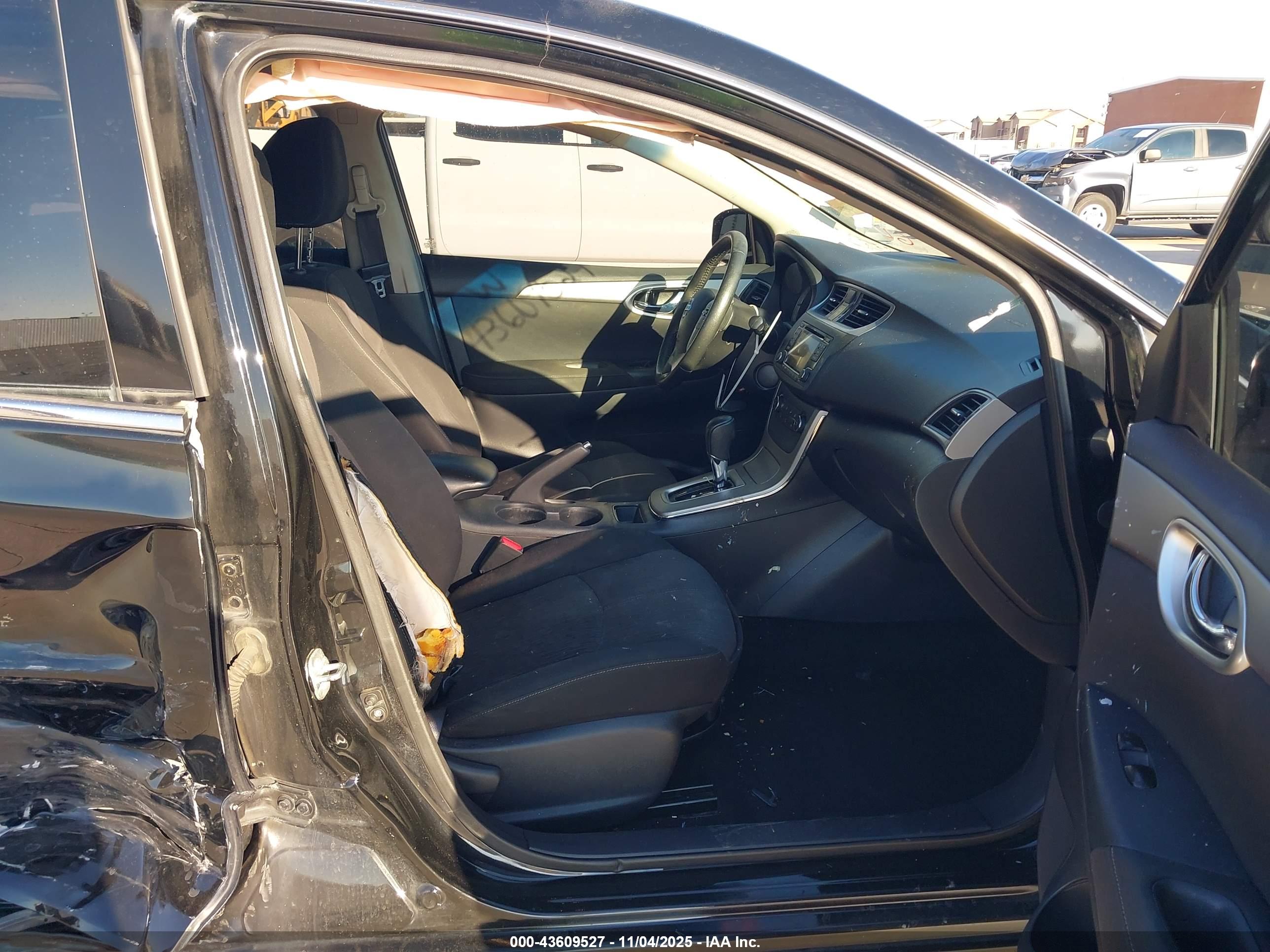 NISSAN SENTRA image 5
