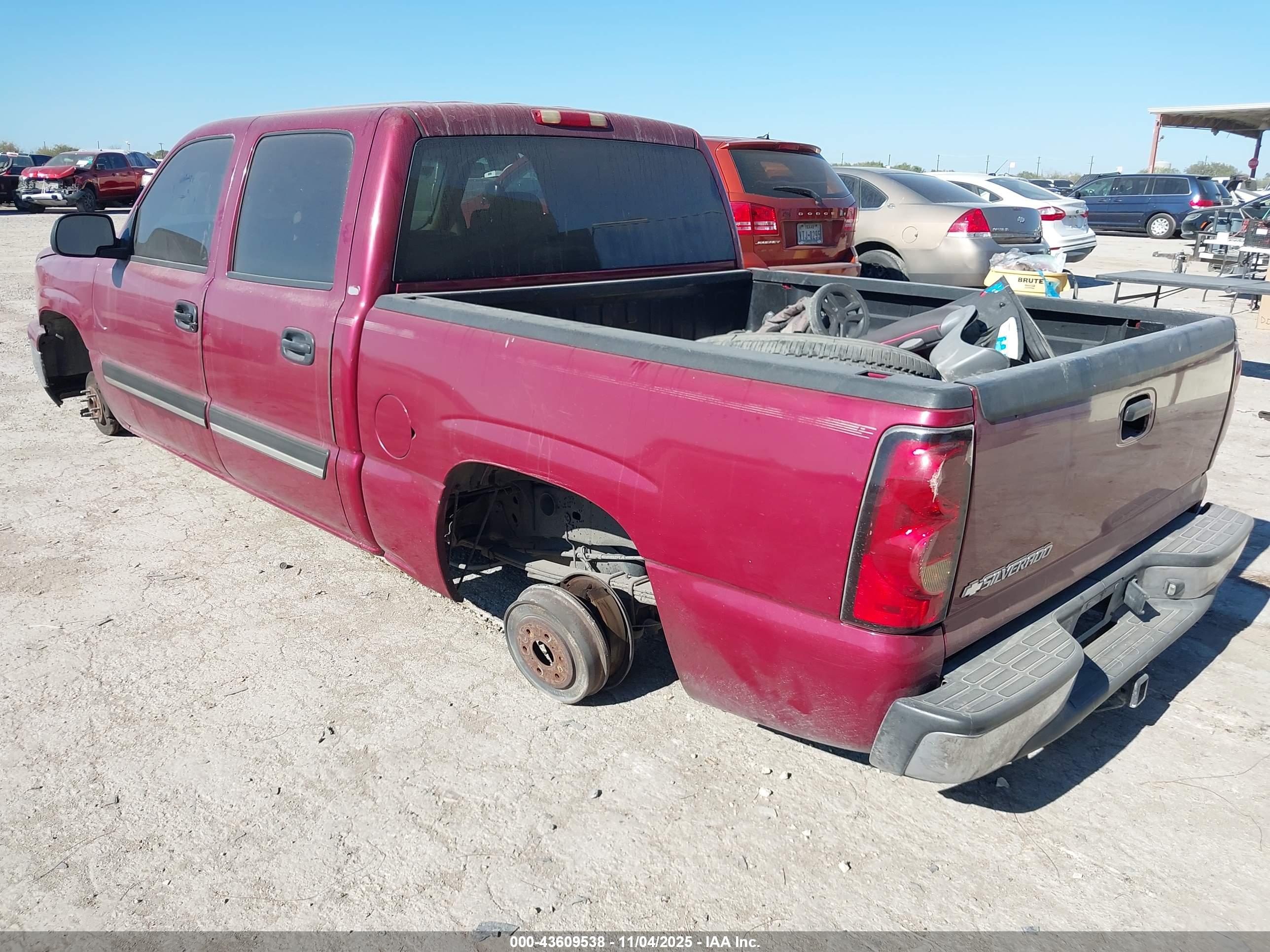 CHEVROLET SILVERADO image 3