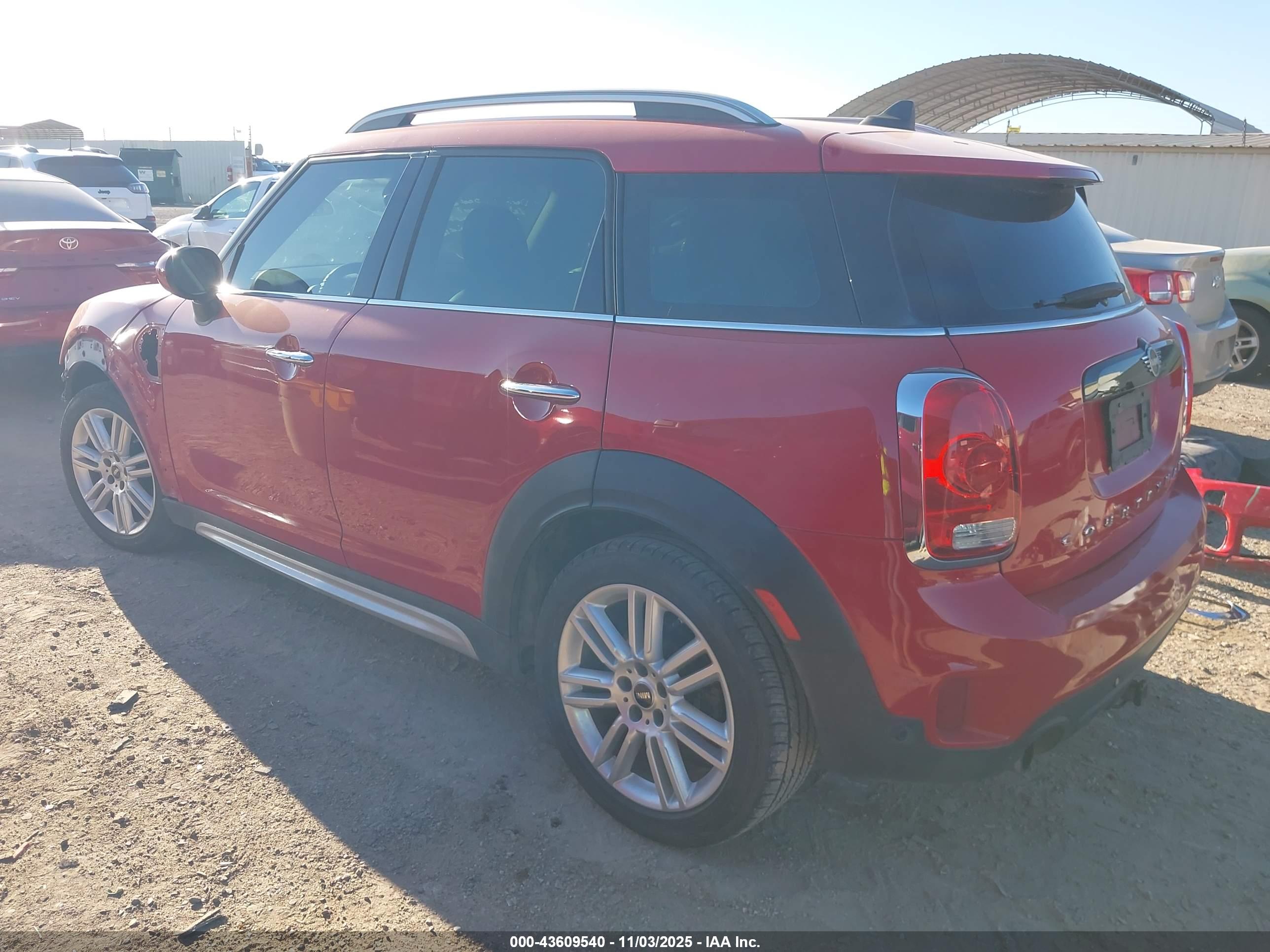MINI COUNTRYMAN image 3