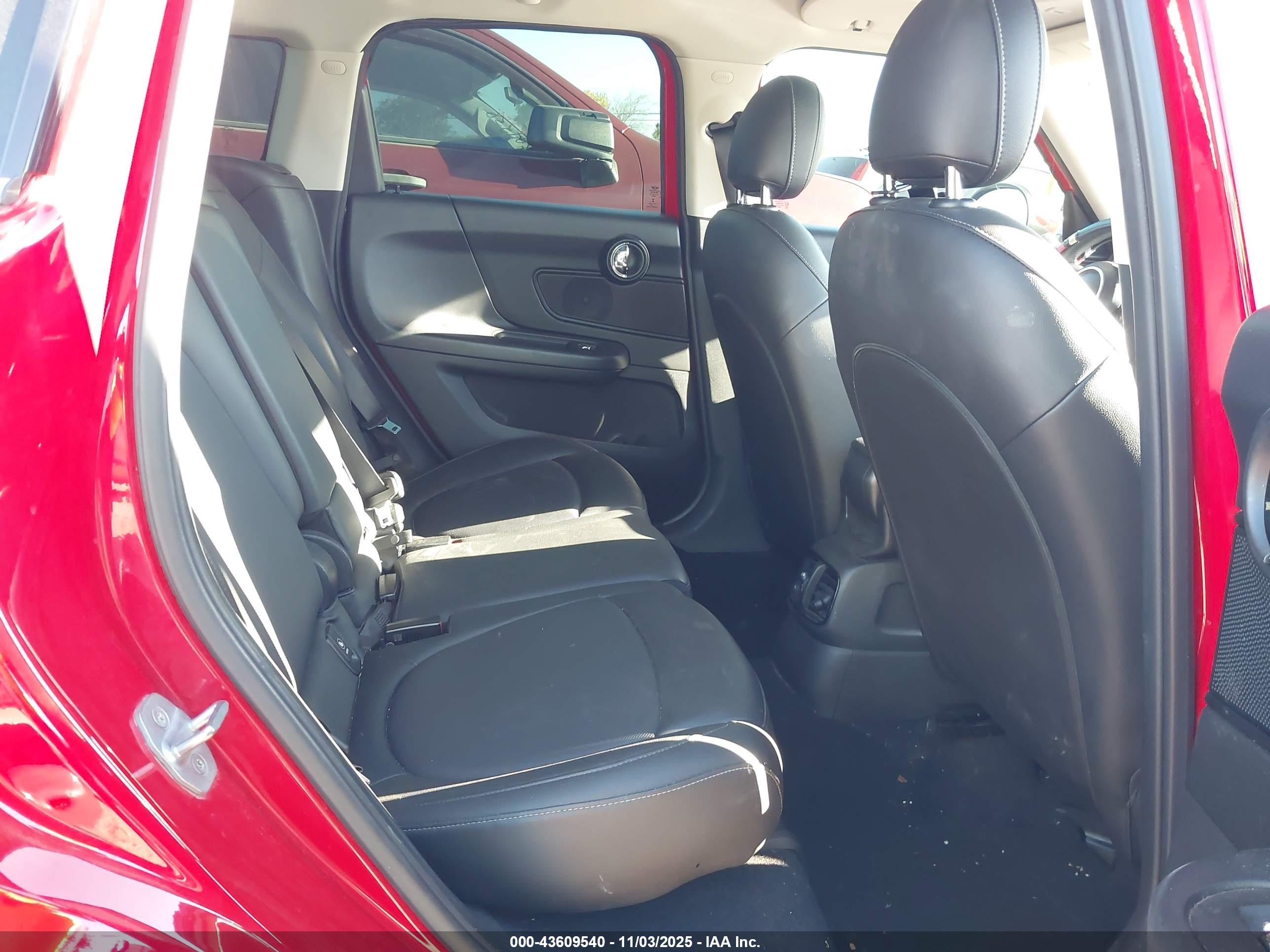 MINI COUNTRYMAN image 8