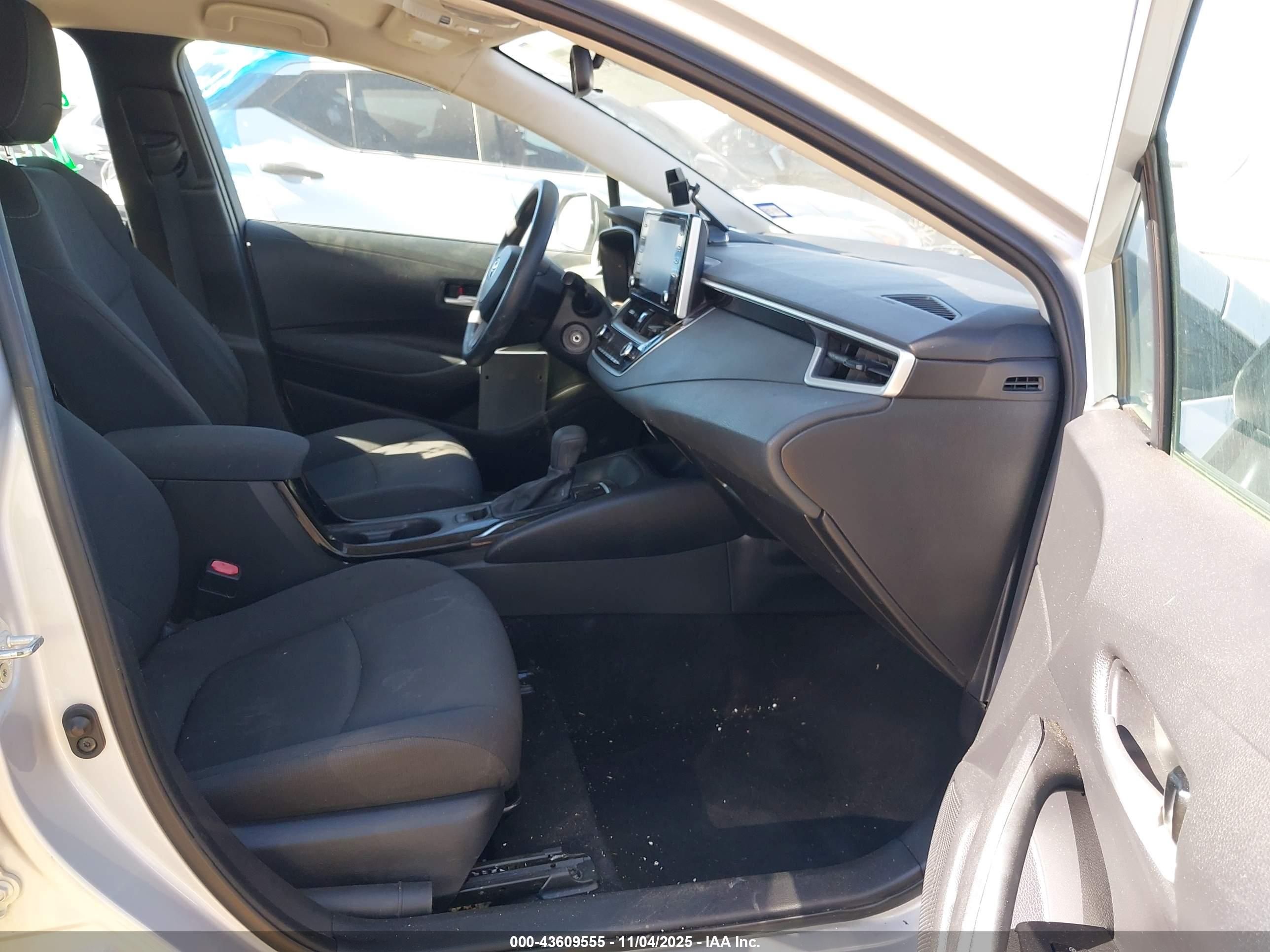 TOYOTA COROLLA image 5