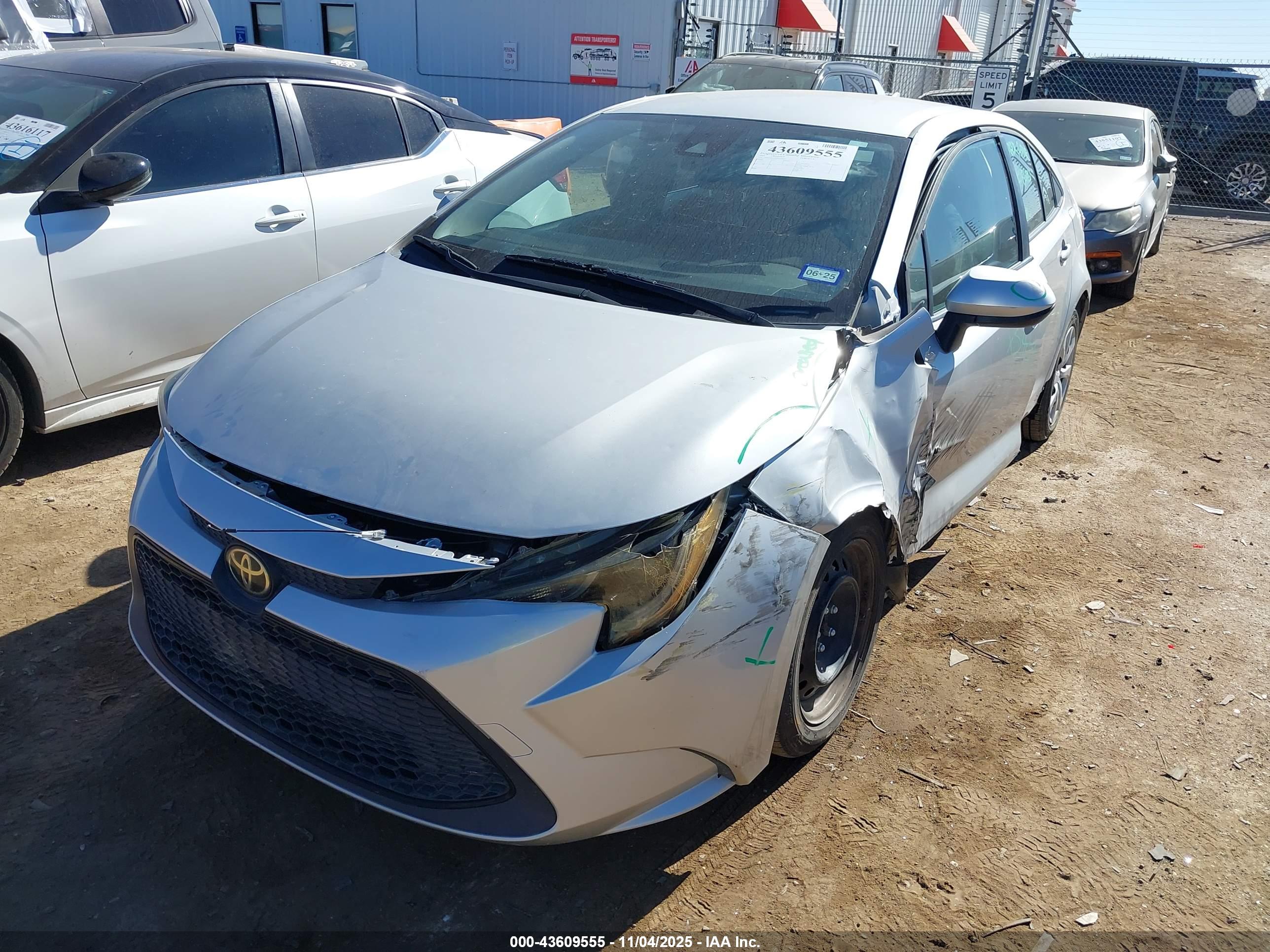 TOYOTA COROLLA image 6