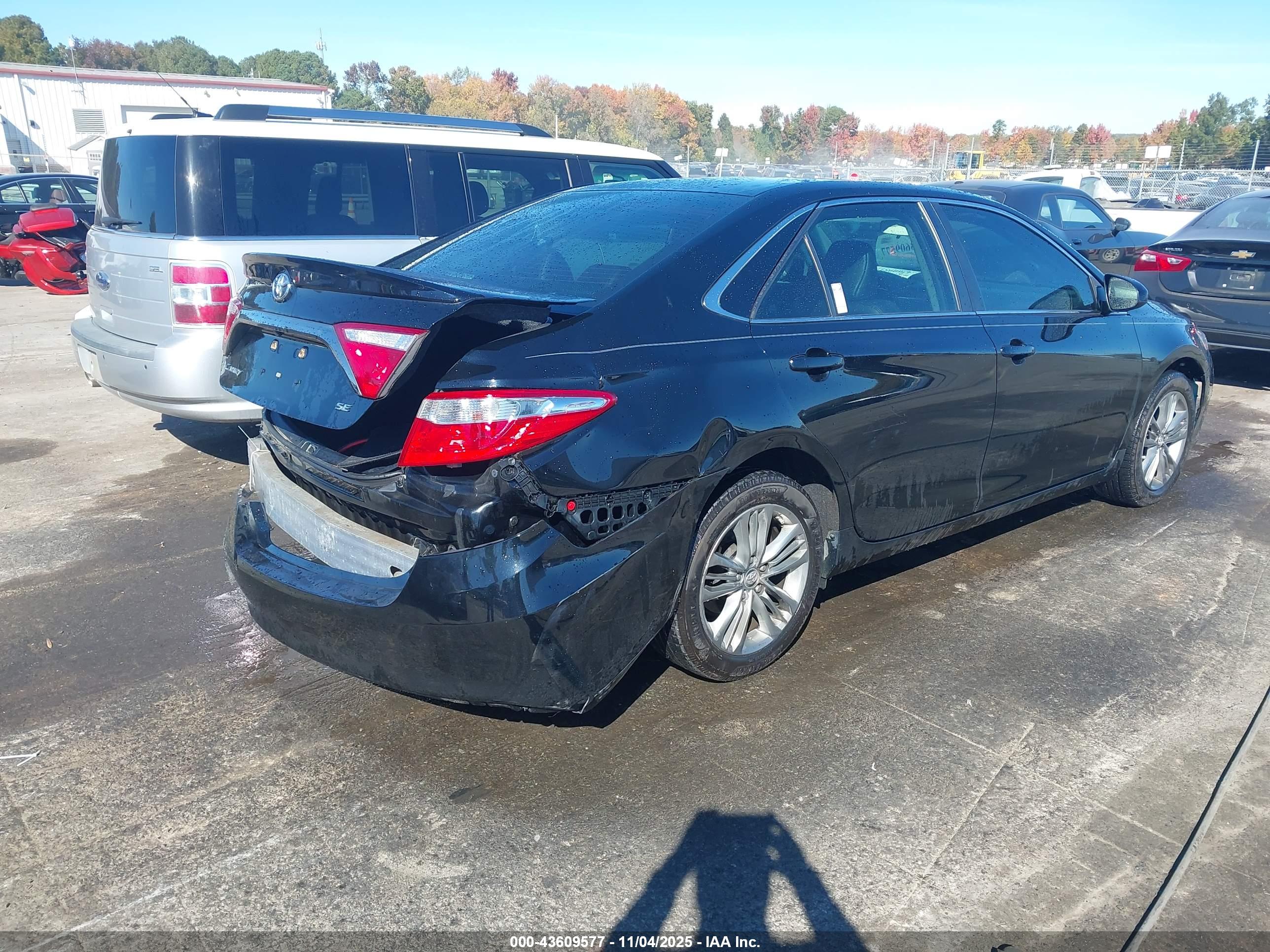 TOYOTA CAMRY image 4