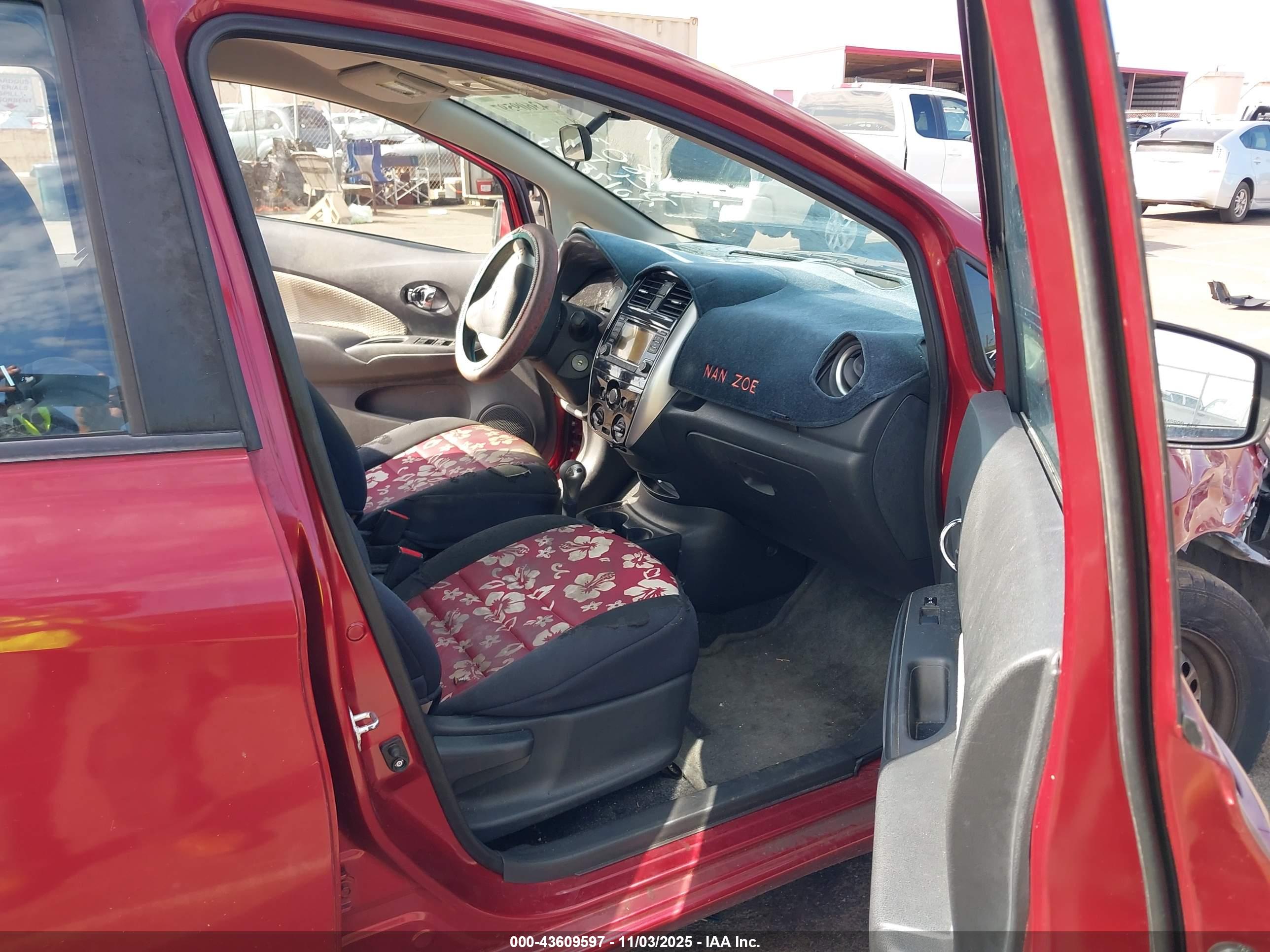 NISSAN VERSA image 5
