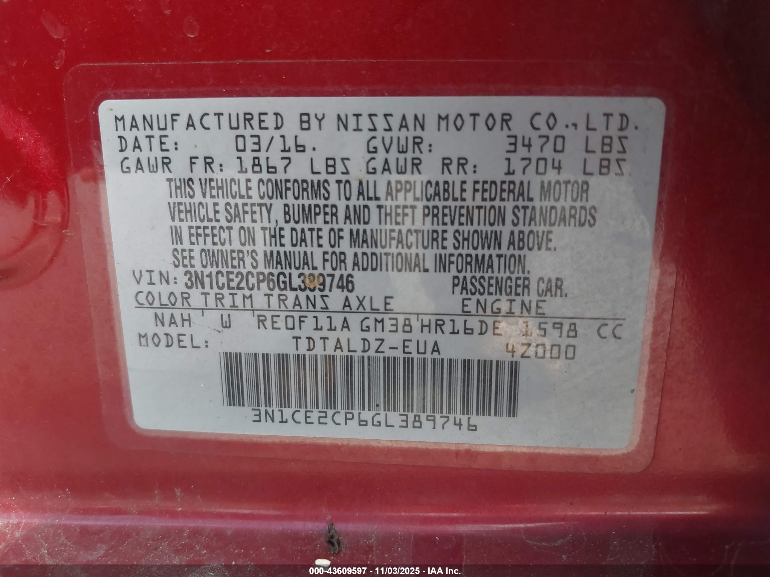 NISSAN VERSA image 9