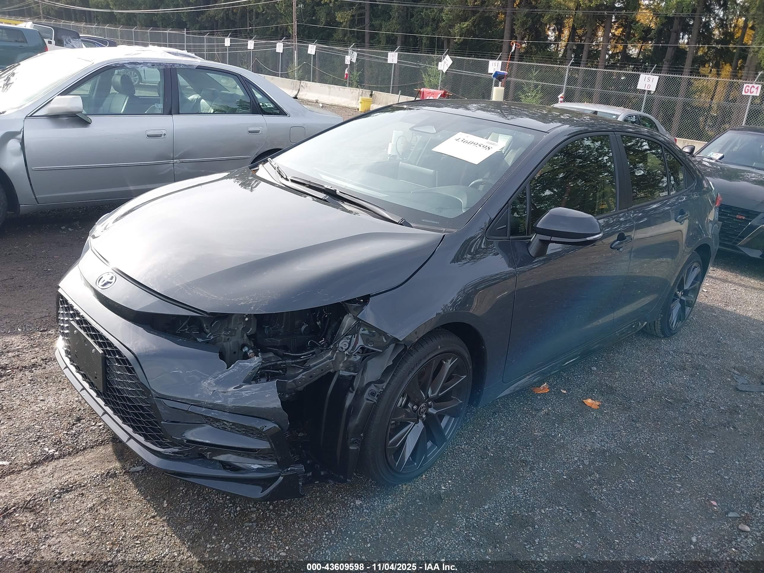 TOYOTA COROLLA image 2