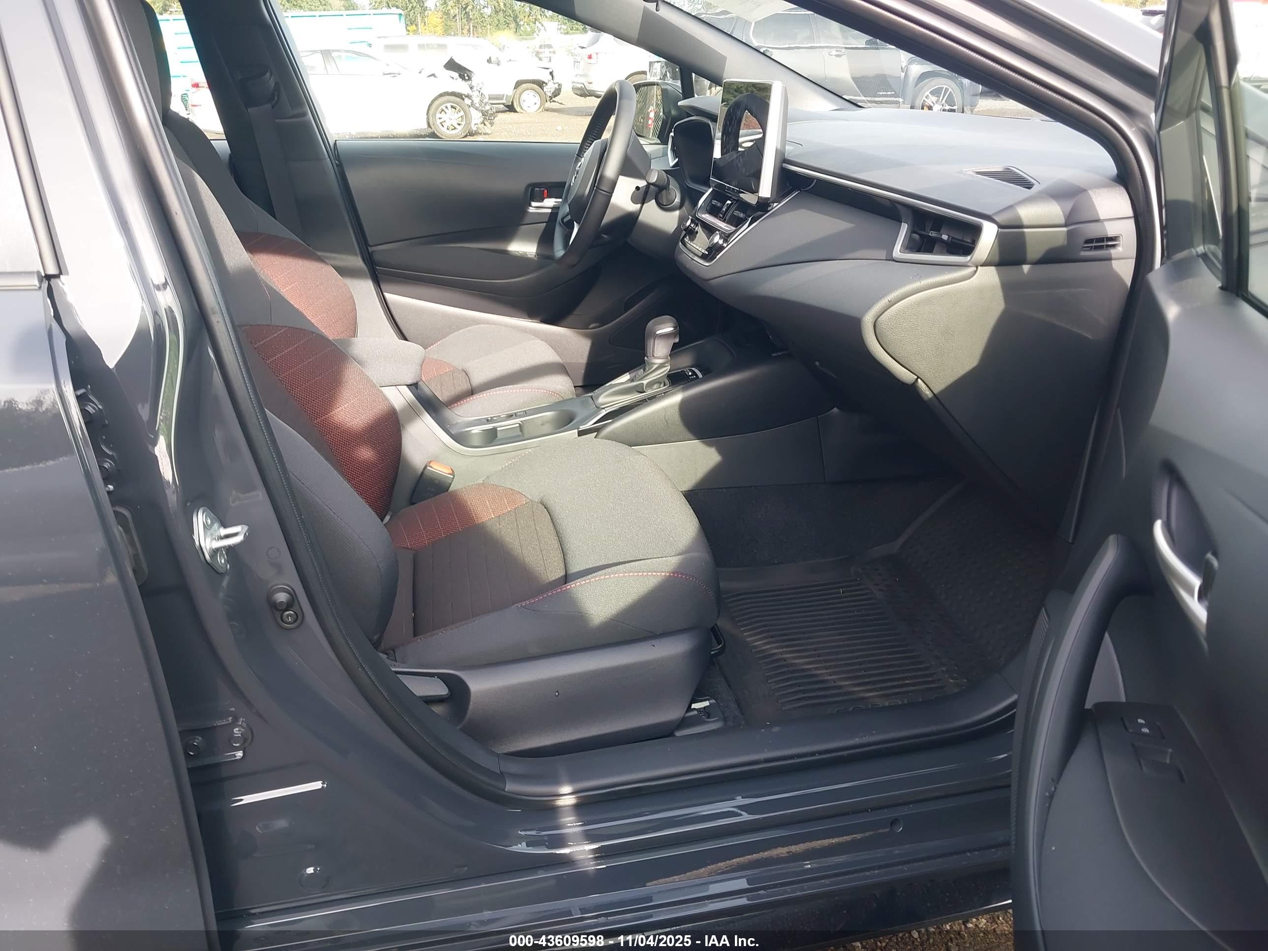TOYOTA COROLLA image 5