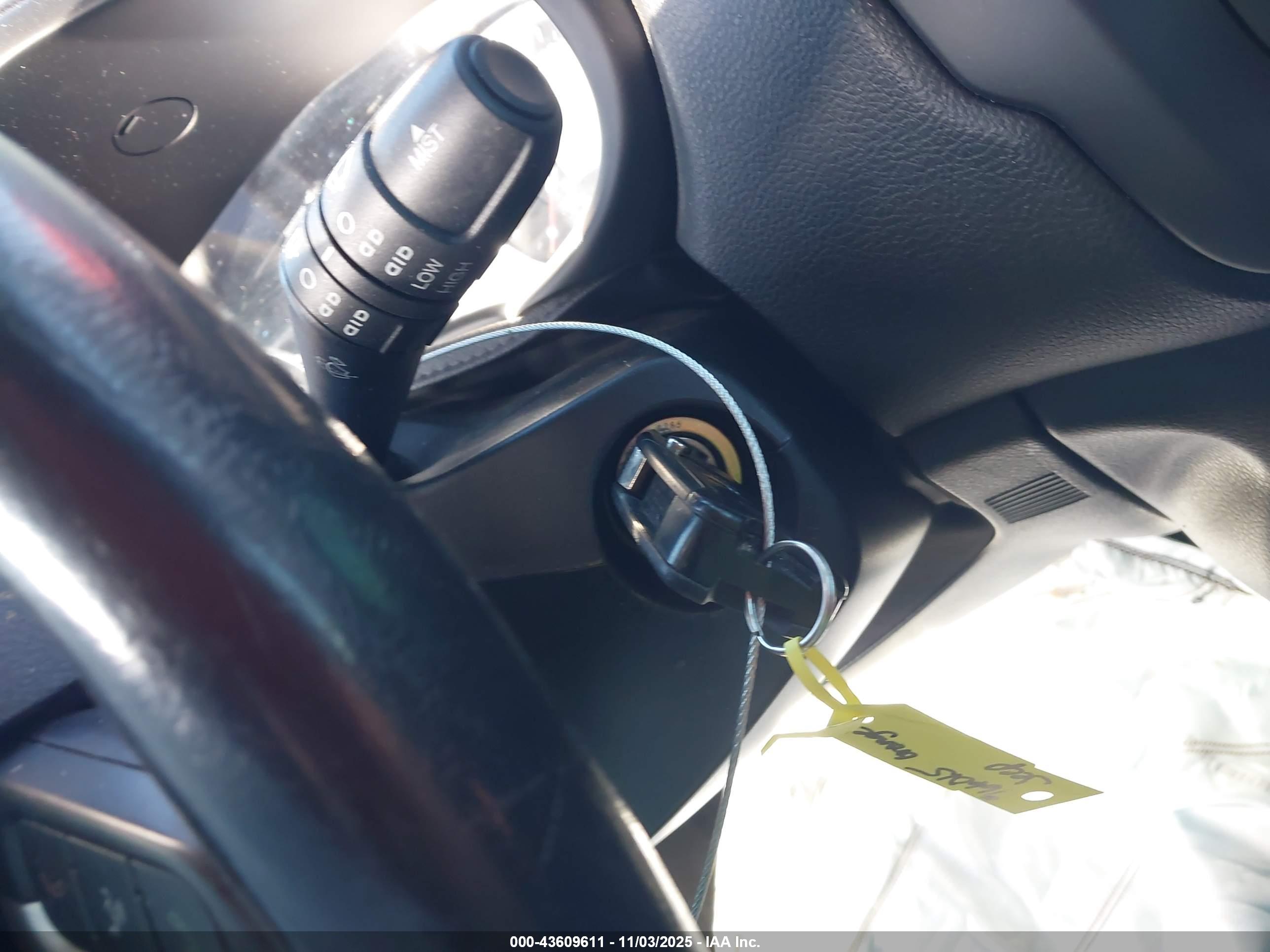 JEEP RENEGADE image 11