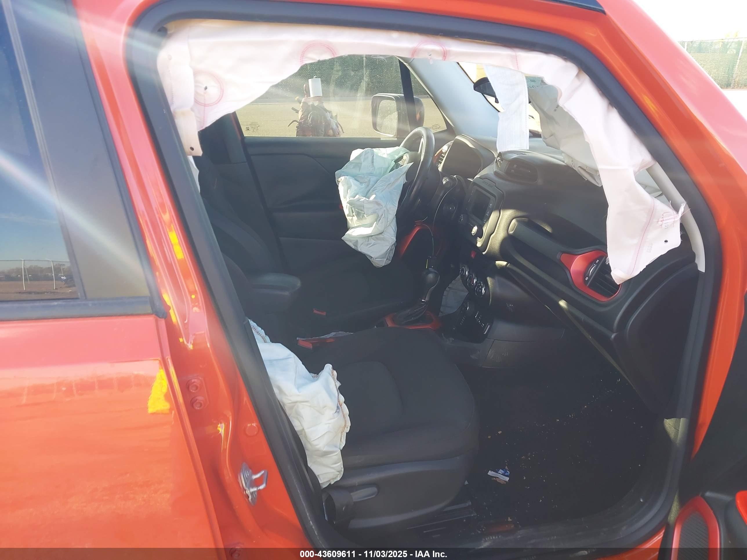 JEEP RENEGADE image 5