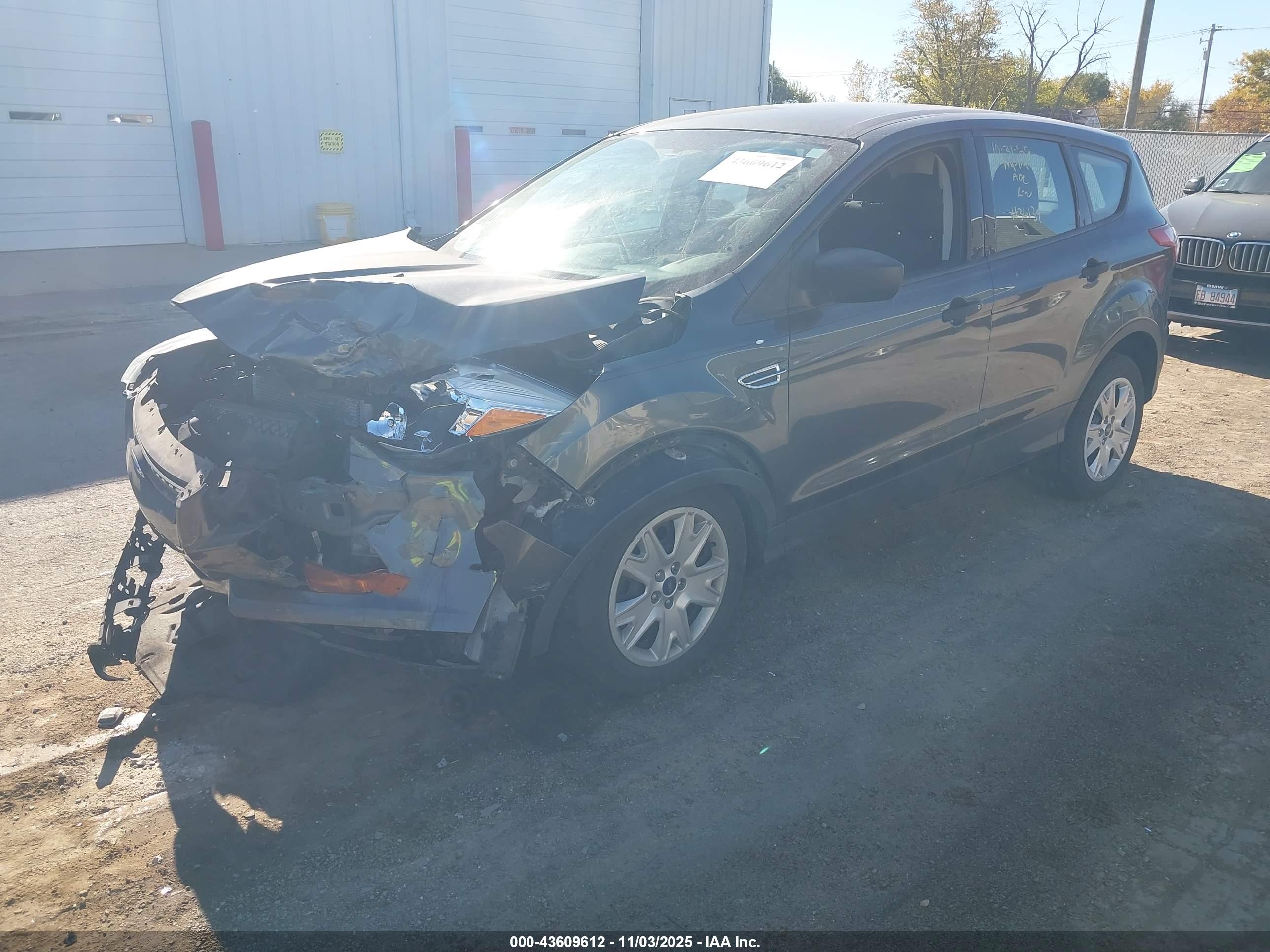FORD ESCAPE image 2