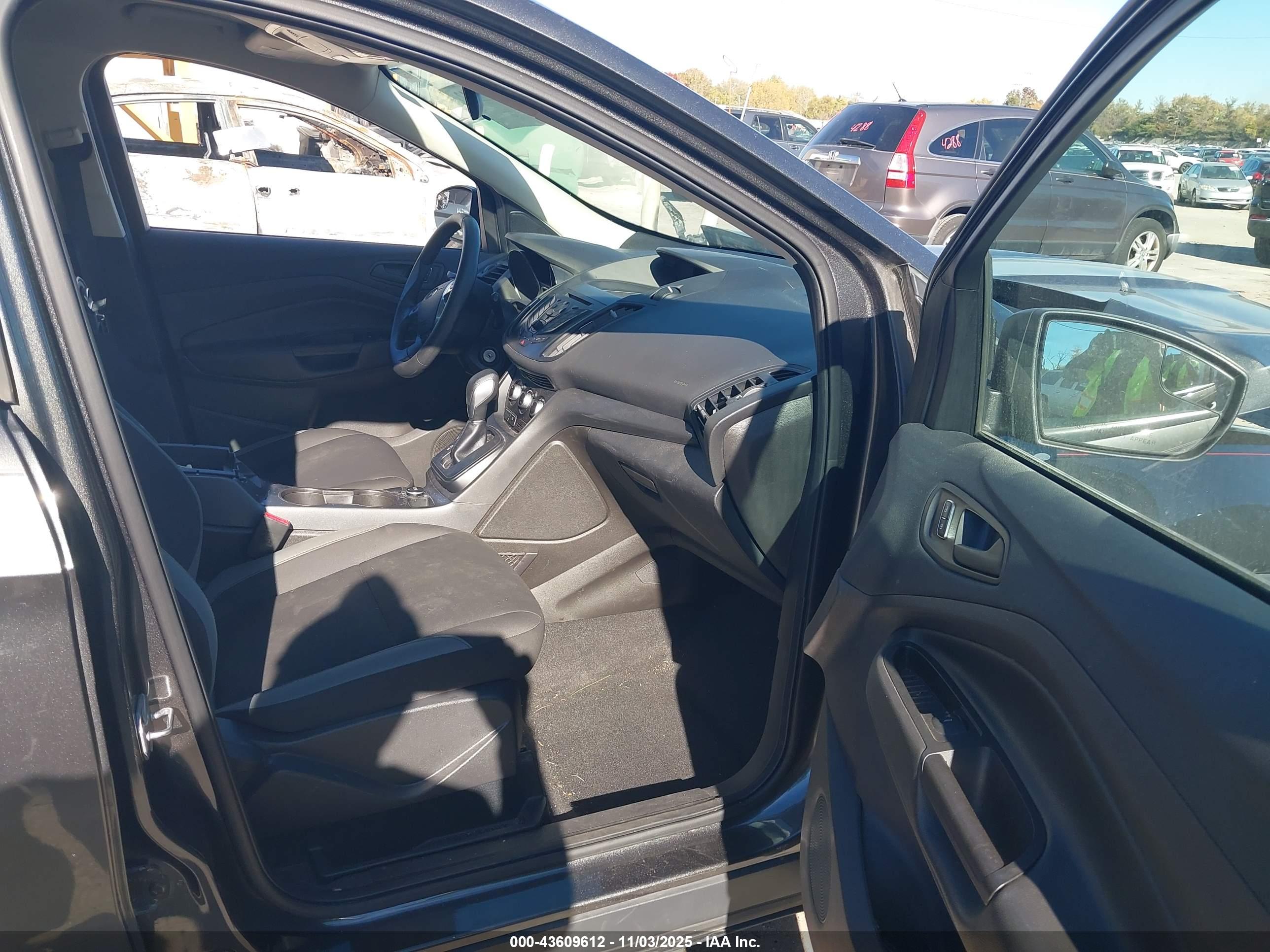 FORD ESCAPE image 5