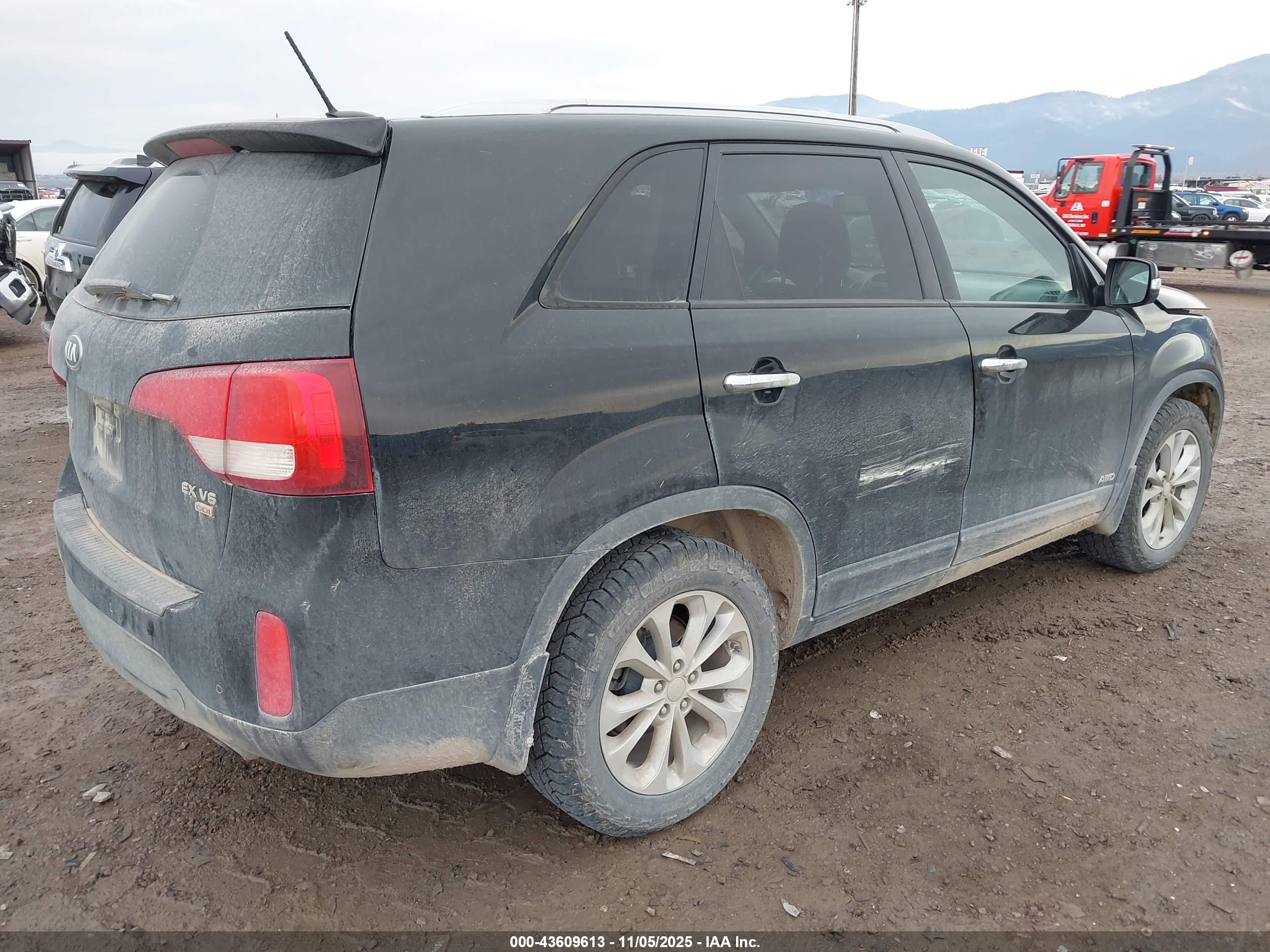 KIA SORENTO image 4