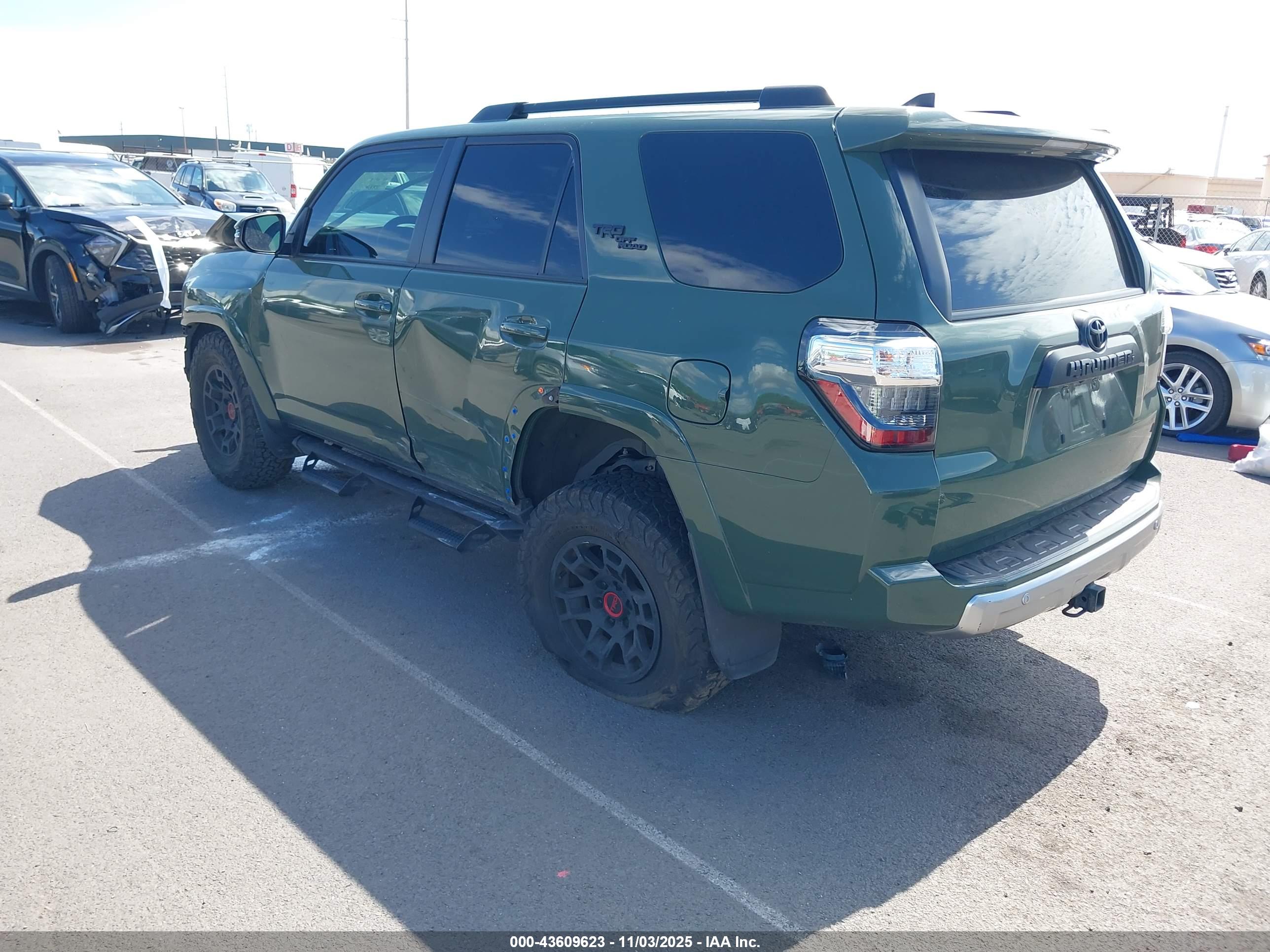 TOYOTA 4RUNNER image 3