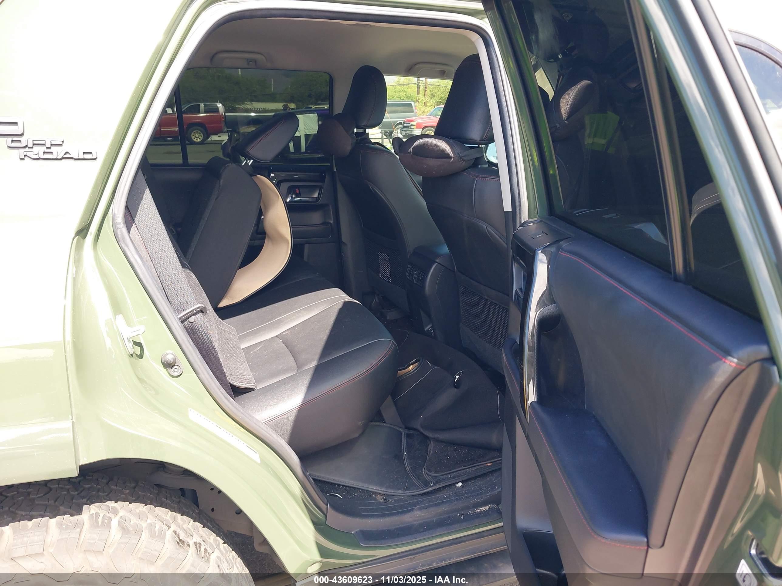 TOYOTA 4RUNNER image 8