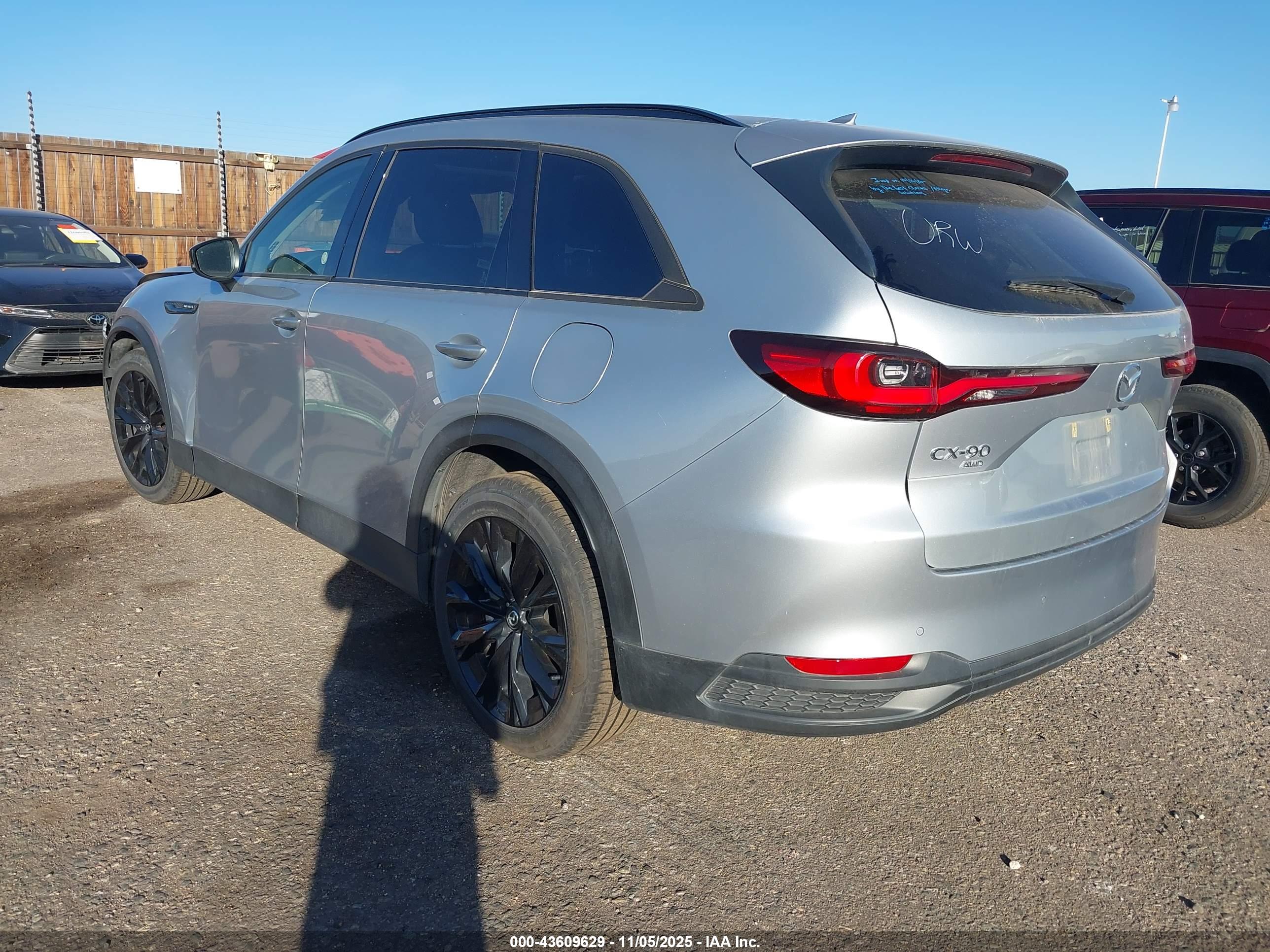 MAZDA CX-90 image 3