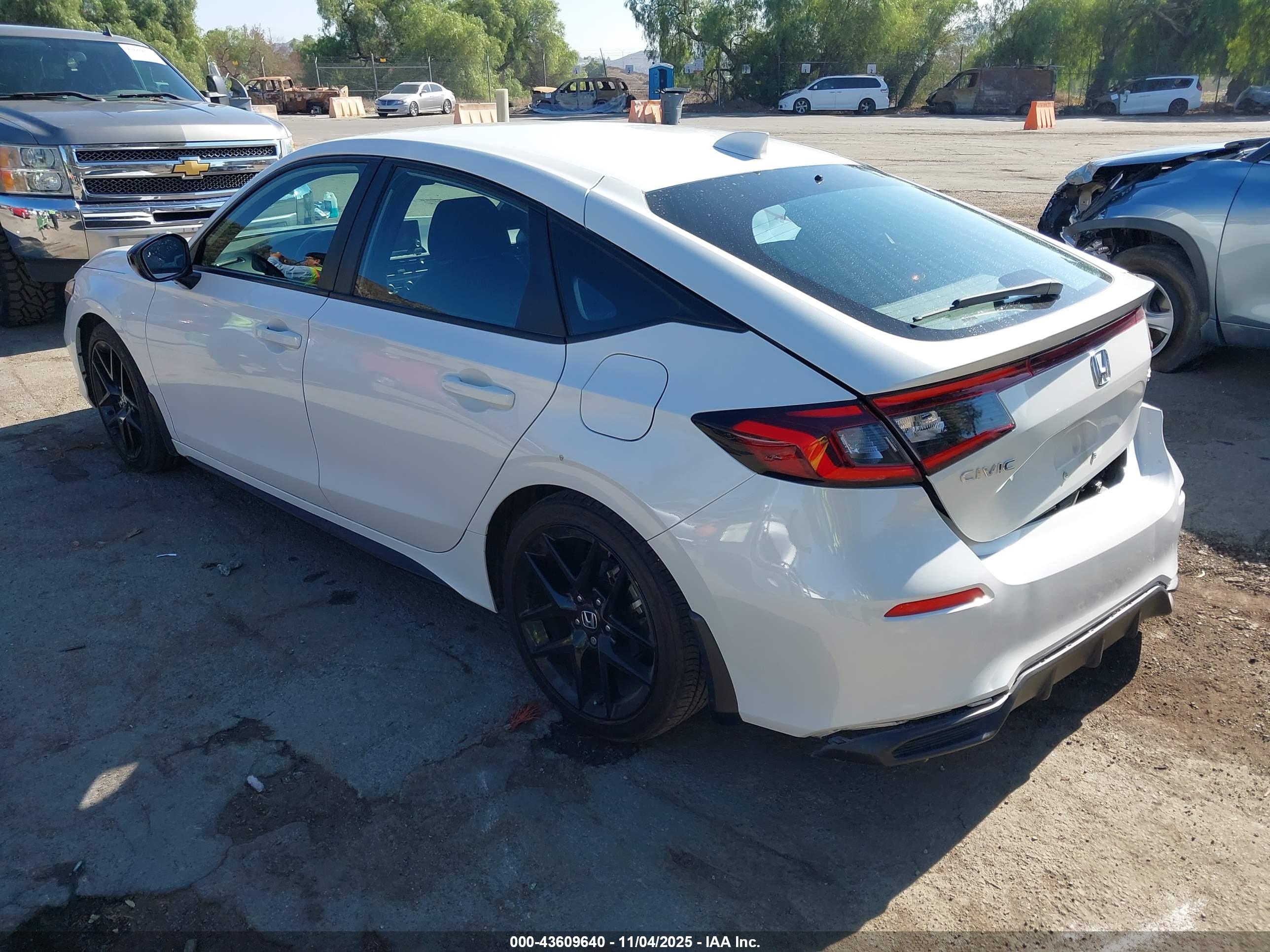 HONDA CIVIC image 3