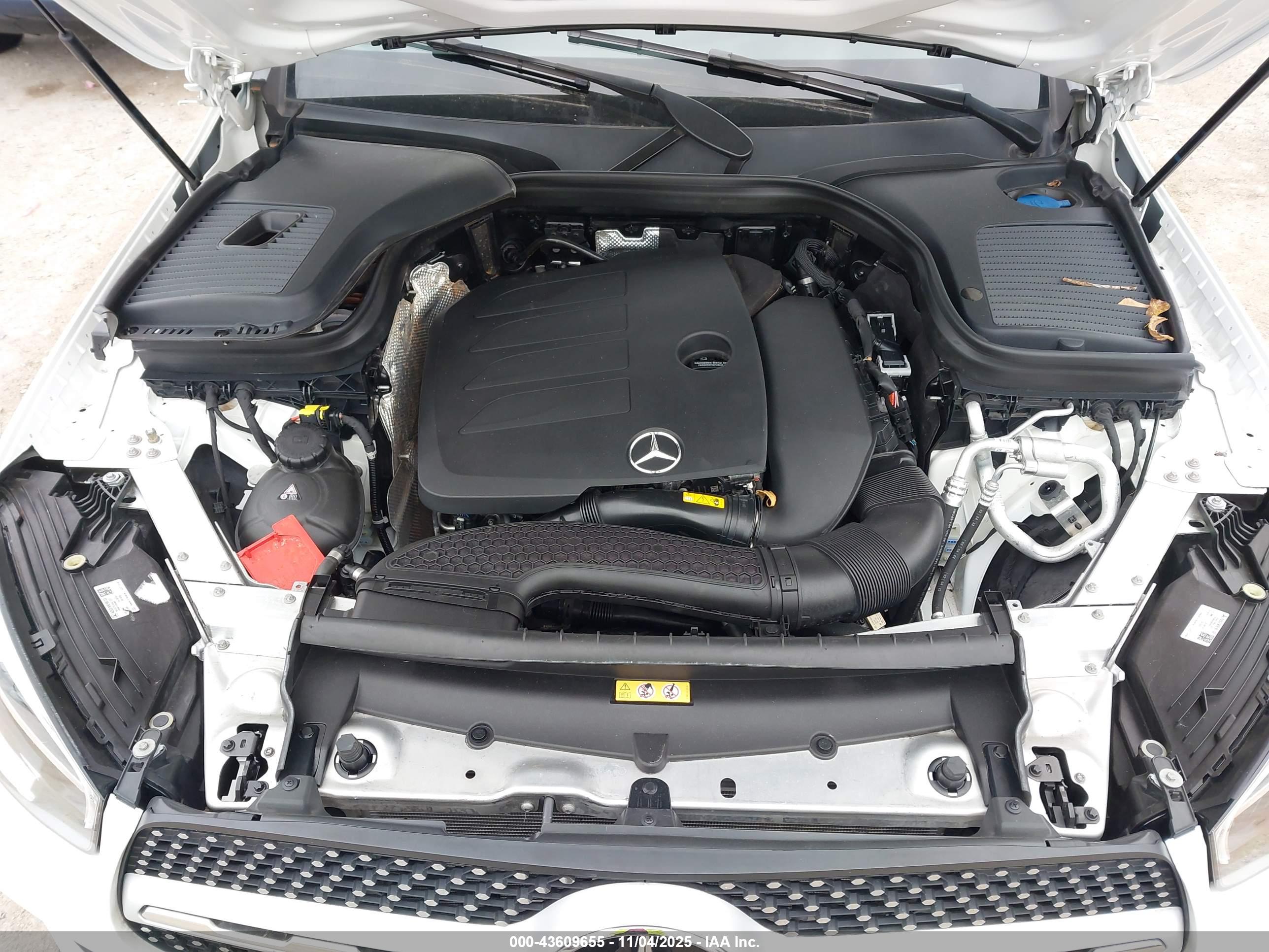 MERCEDES-BENZ GLC image 10