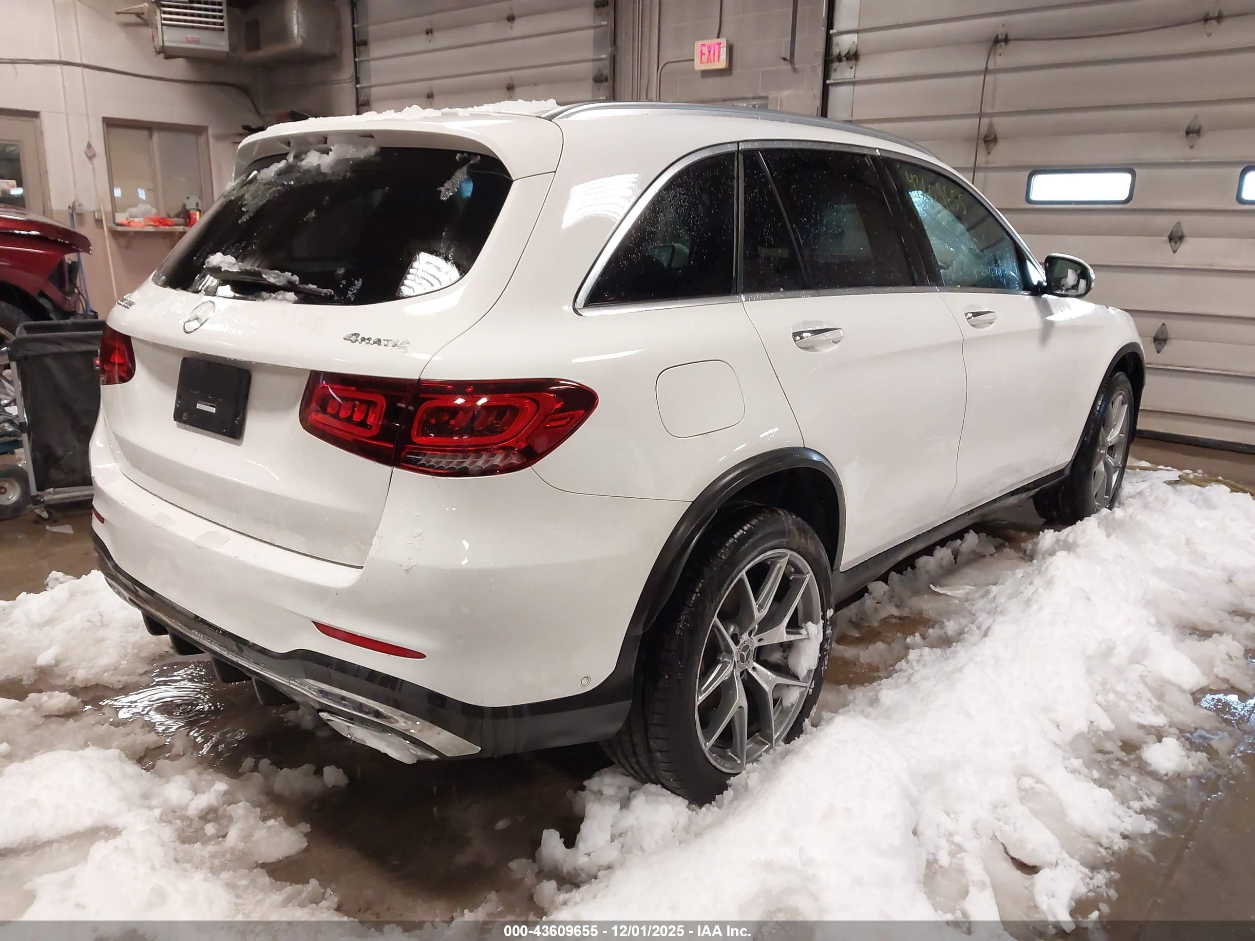 MERCEDES-BENZ GLC image 4