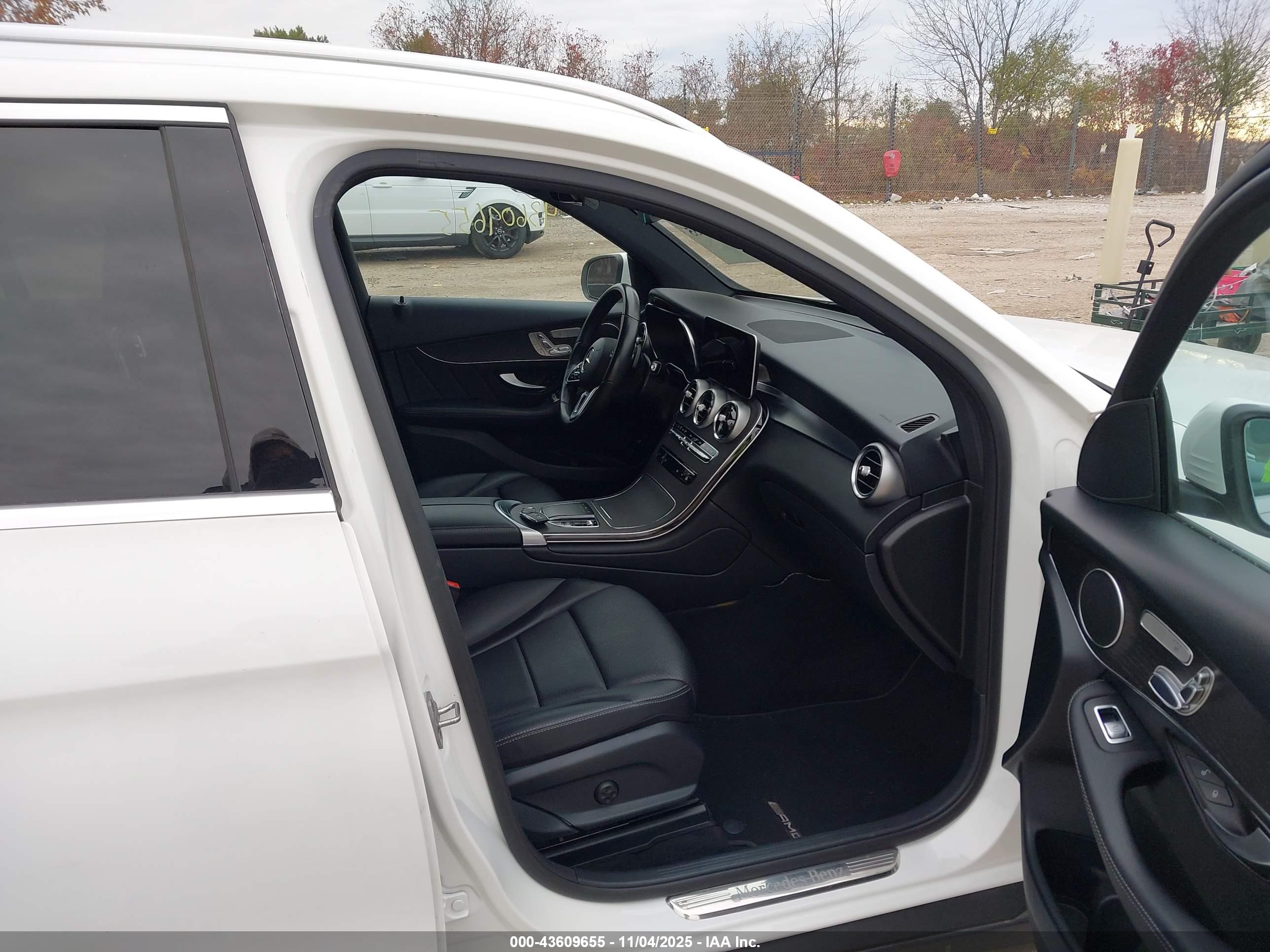 MERCEDES-BENZ GLC image 5
