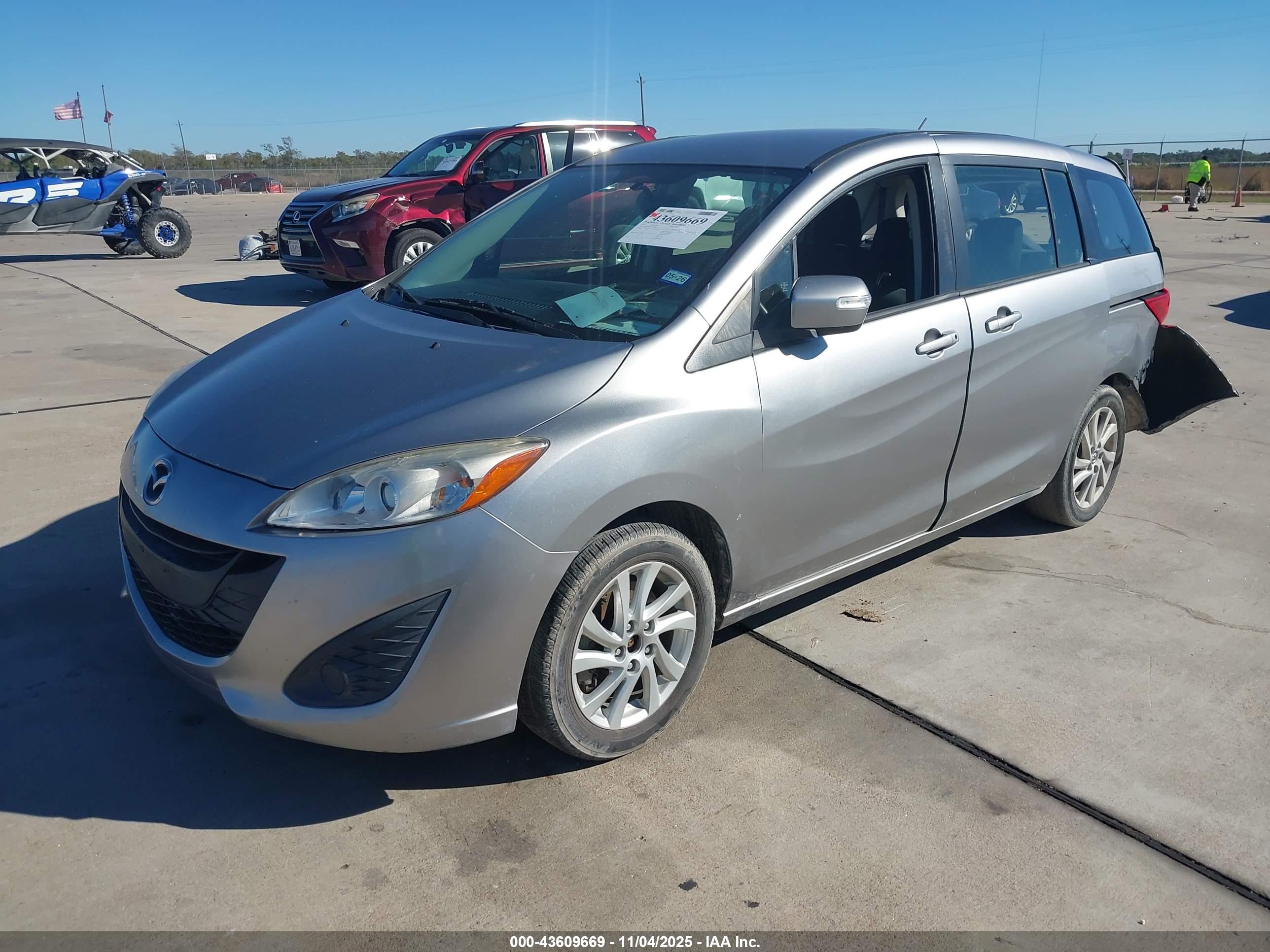 MAZDA MAZDA5 image 2