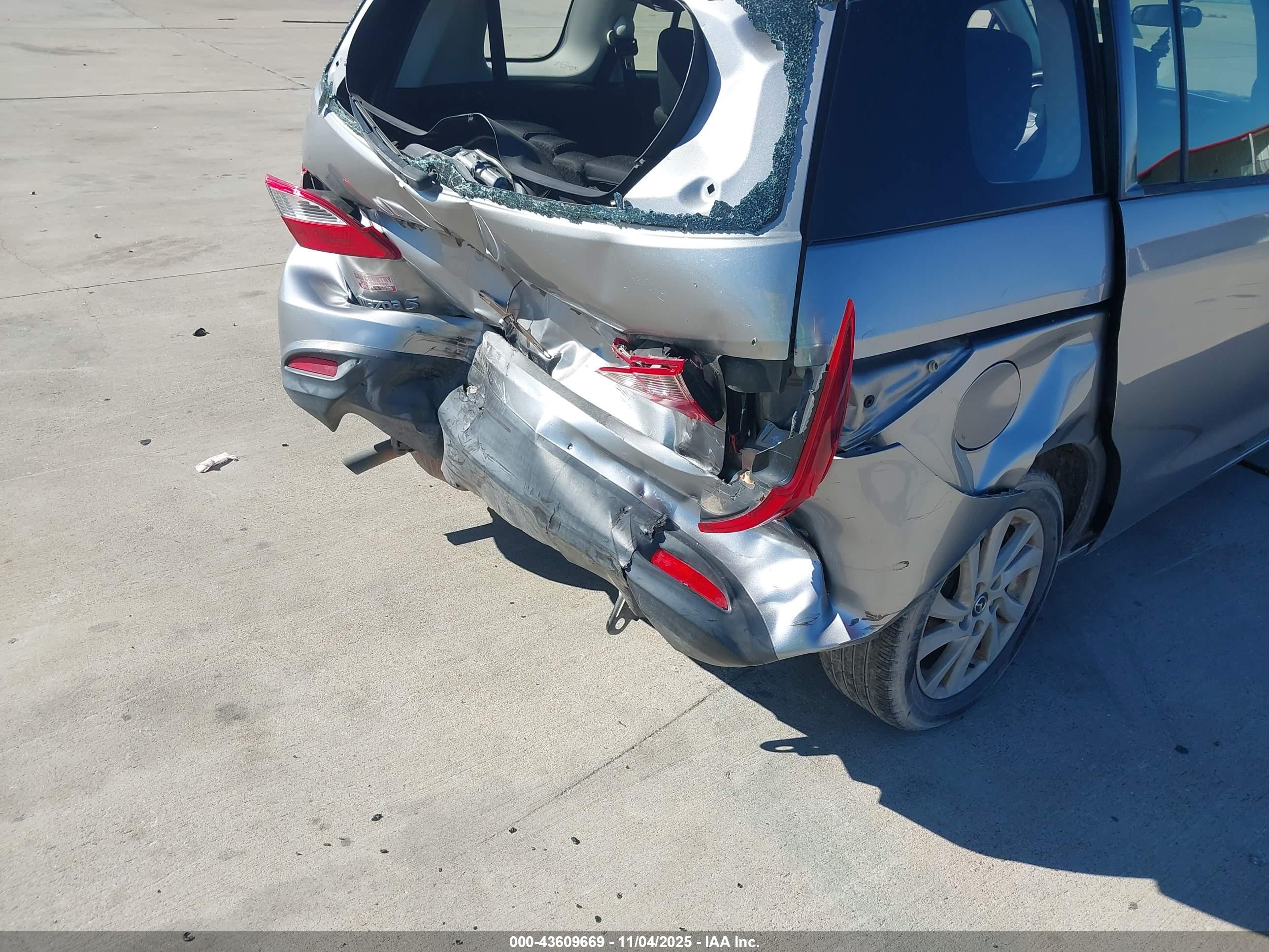 MAZDA MAZDA5 image 6