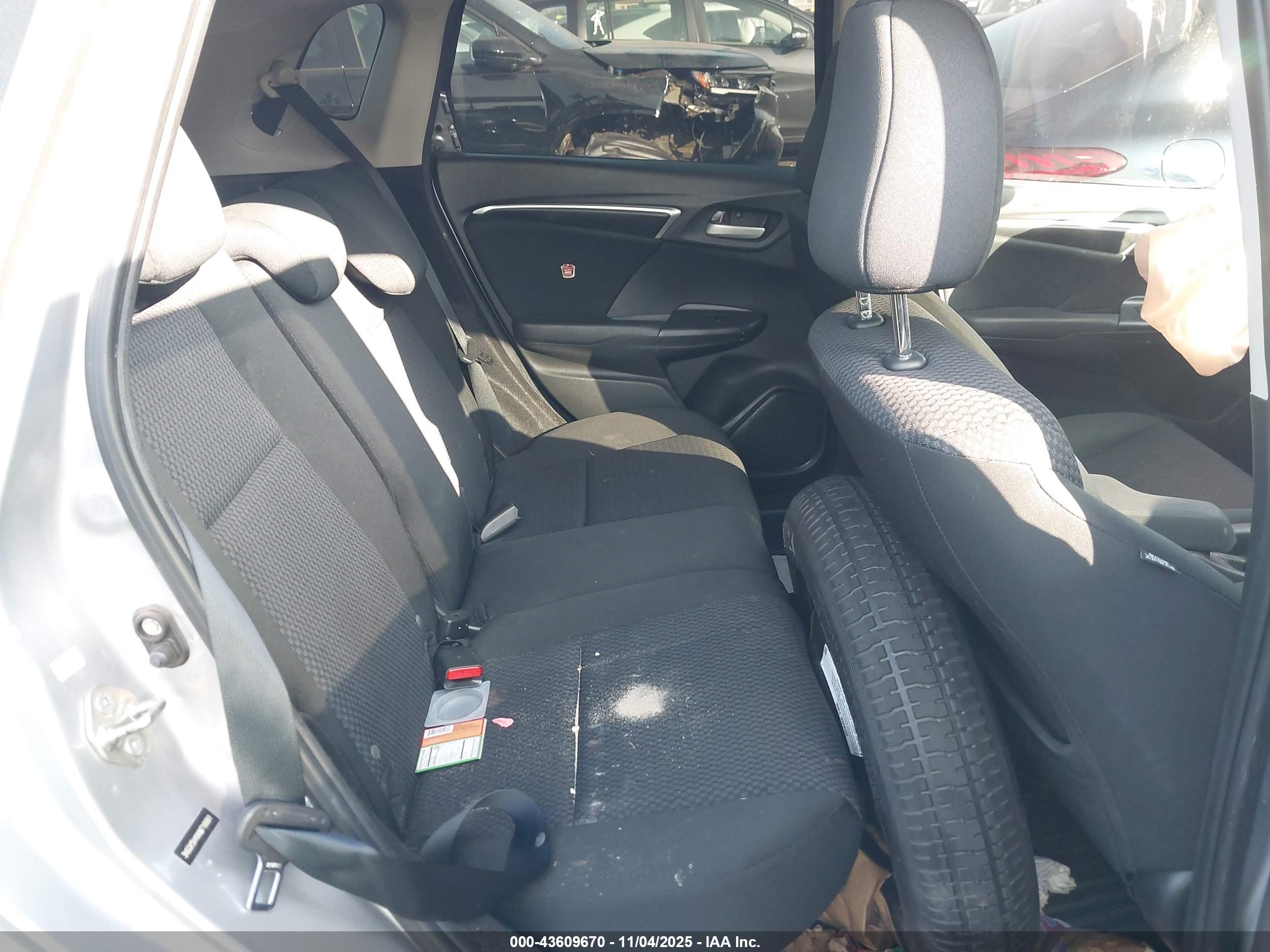 HONDA FIT image 8