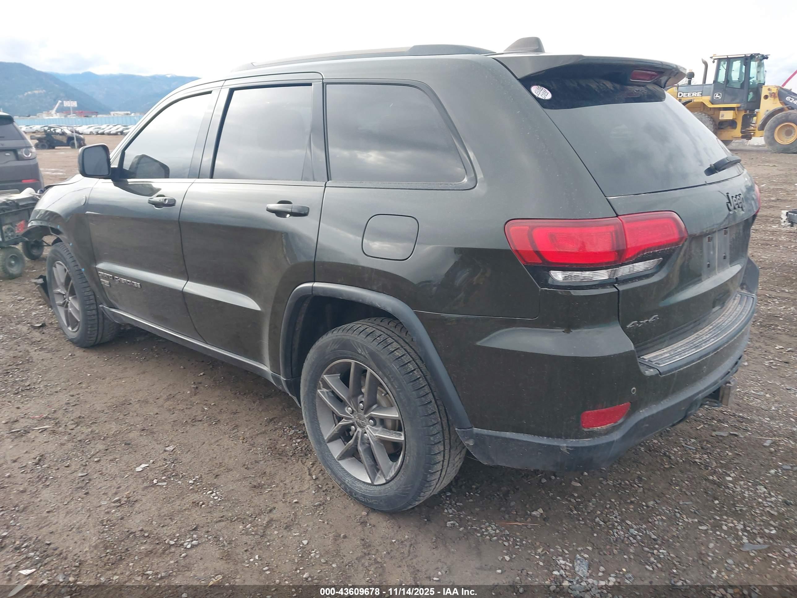 JEEP GRAND image 3