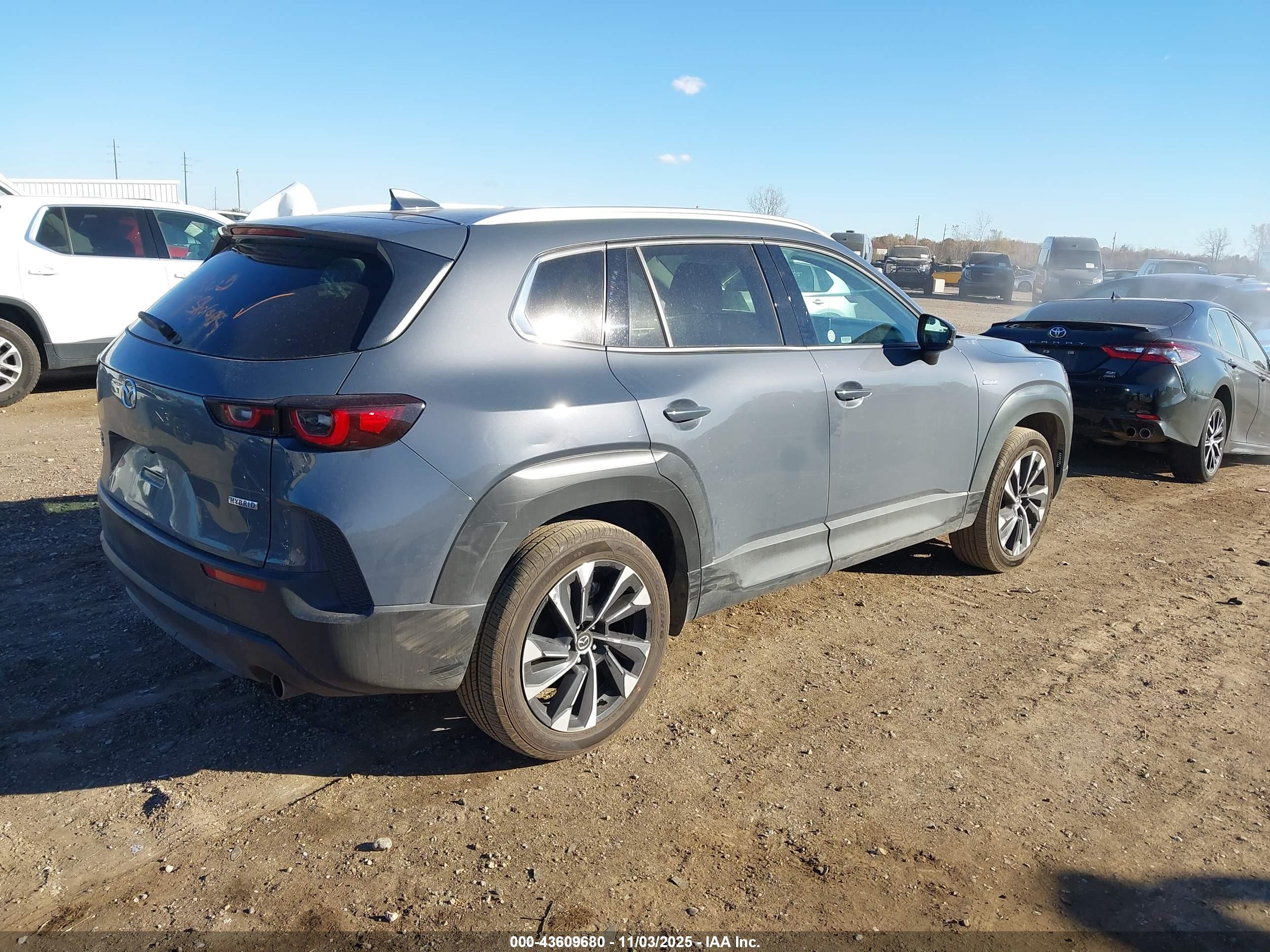MAZDA CX-50 image 4
