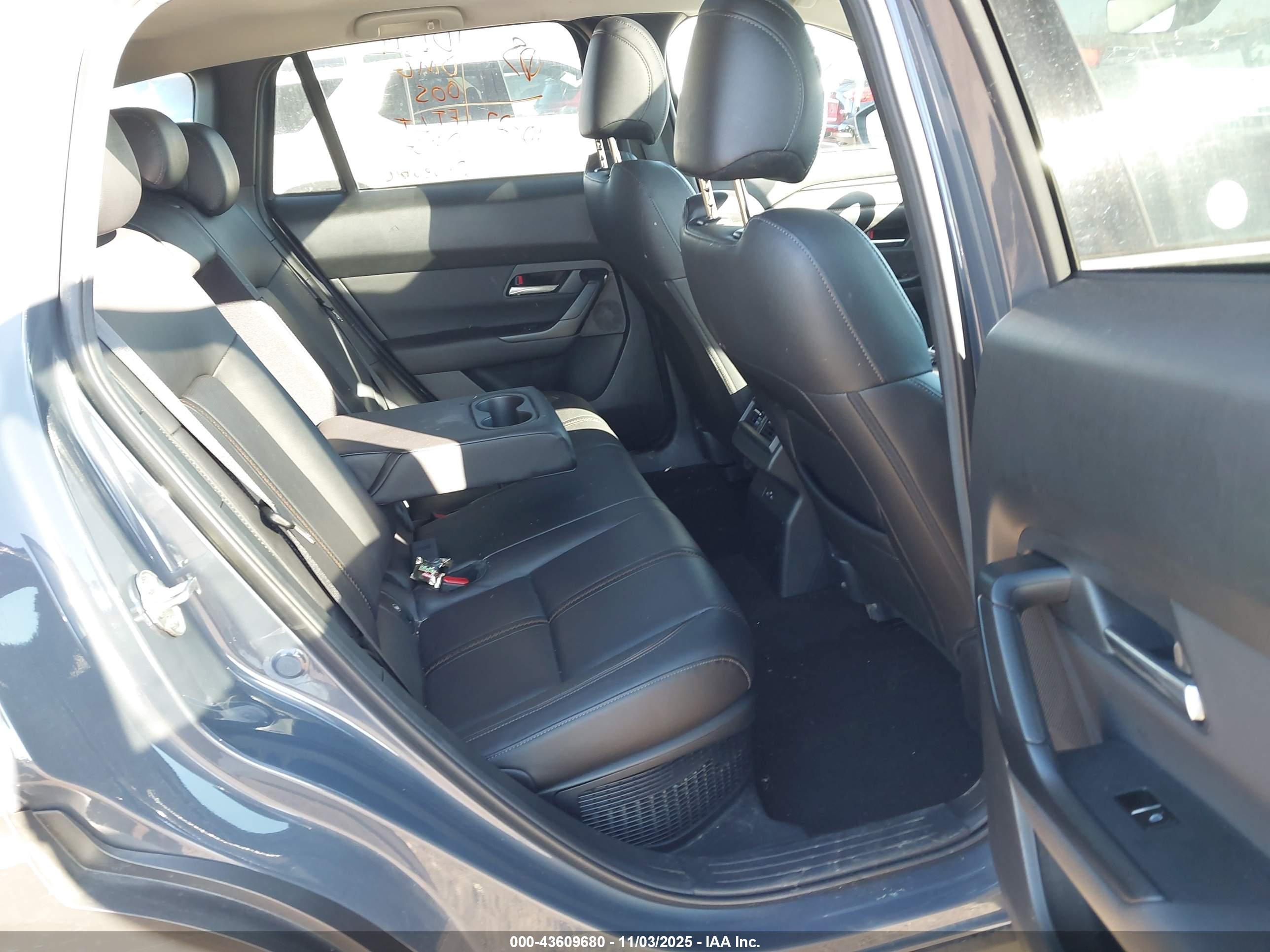 MAZDA CX-50 image 8