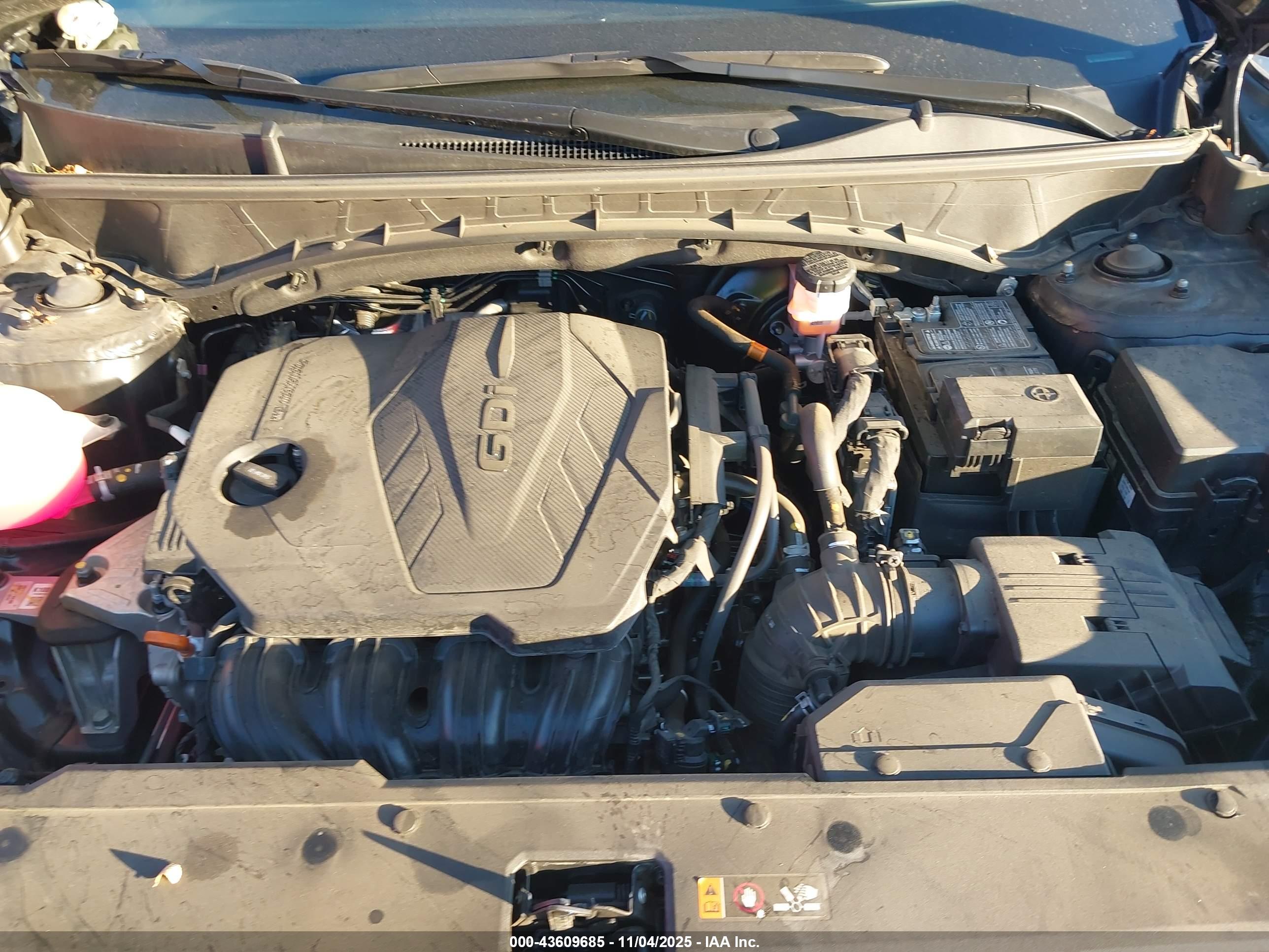 HYUNDAI TUCSON image 10