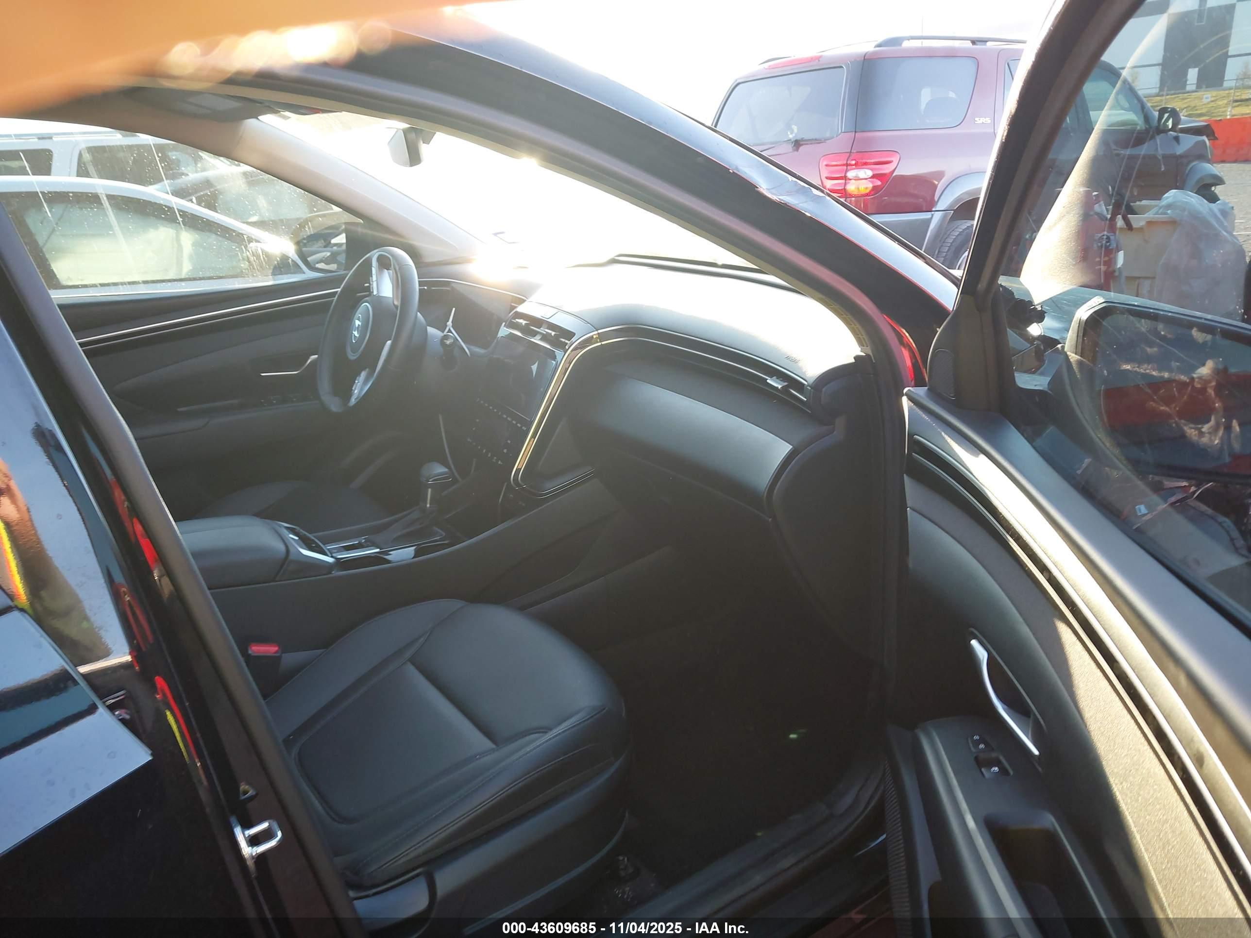 HYUNDAI TUCSON image 5