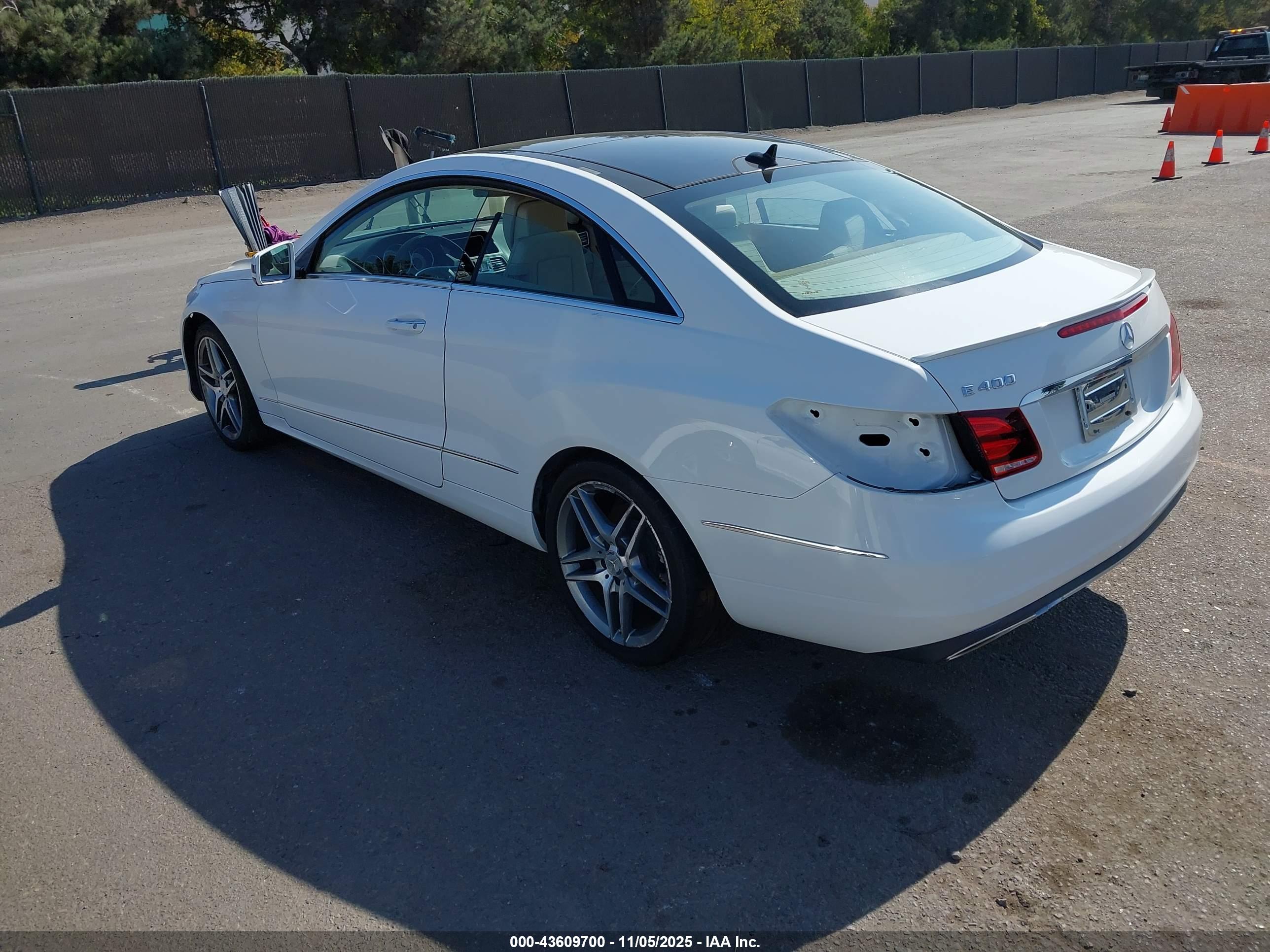 MERCEDES-BENZ E image 3