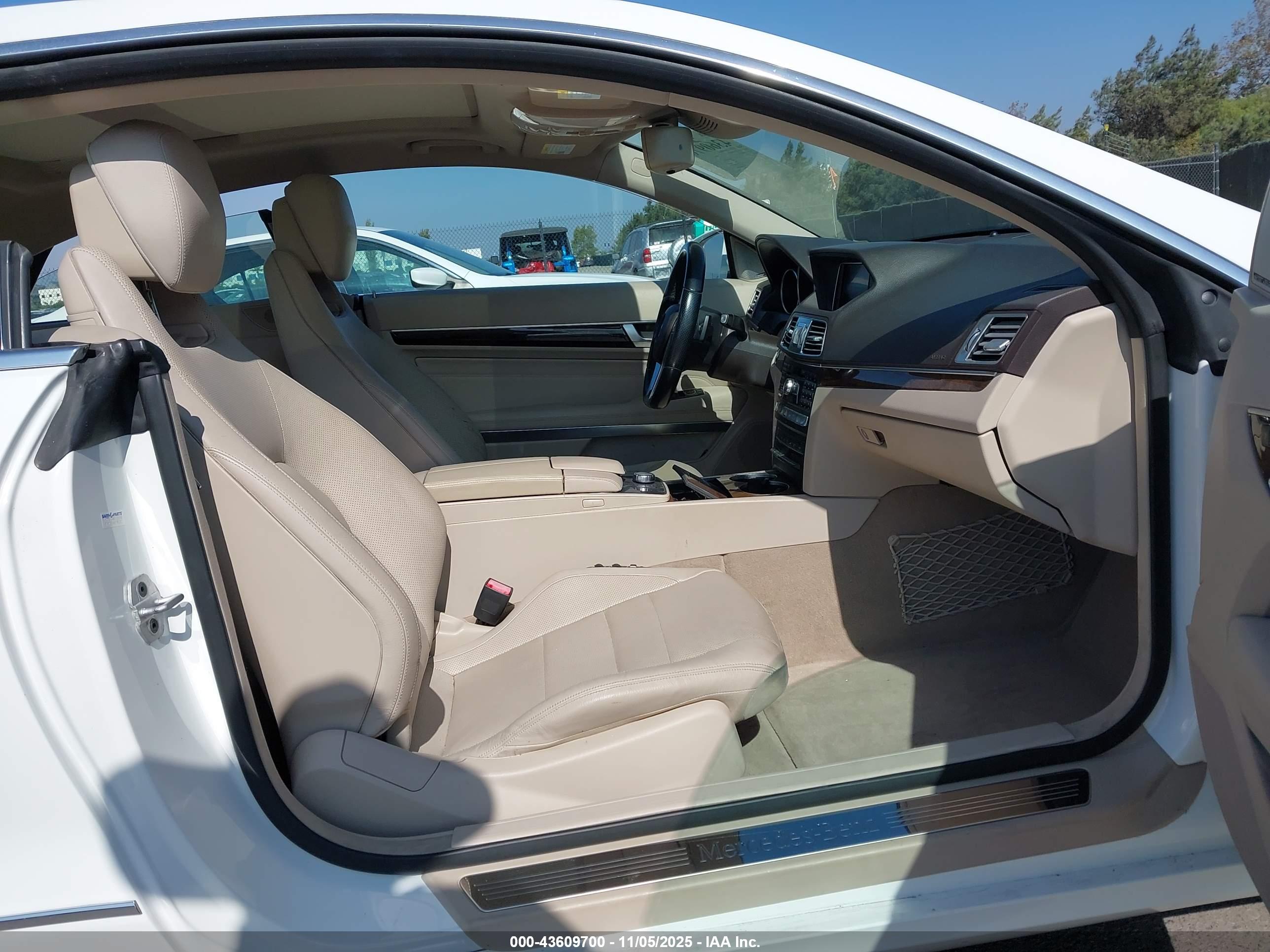 MERCEDES-BENZ E image 5