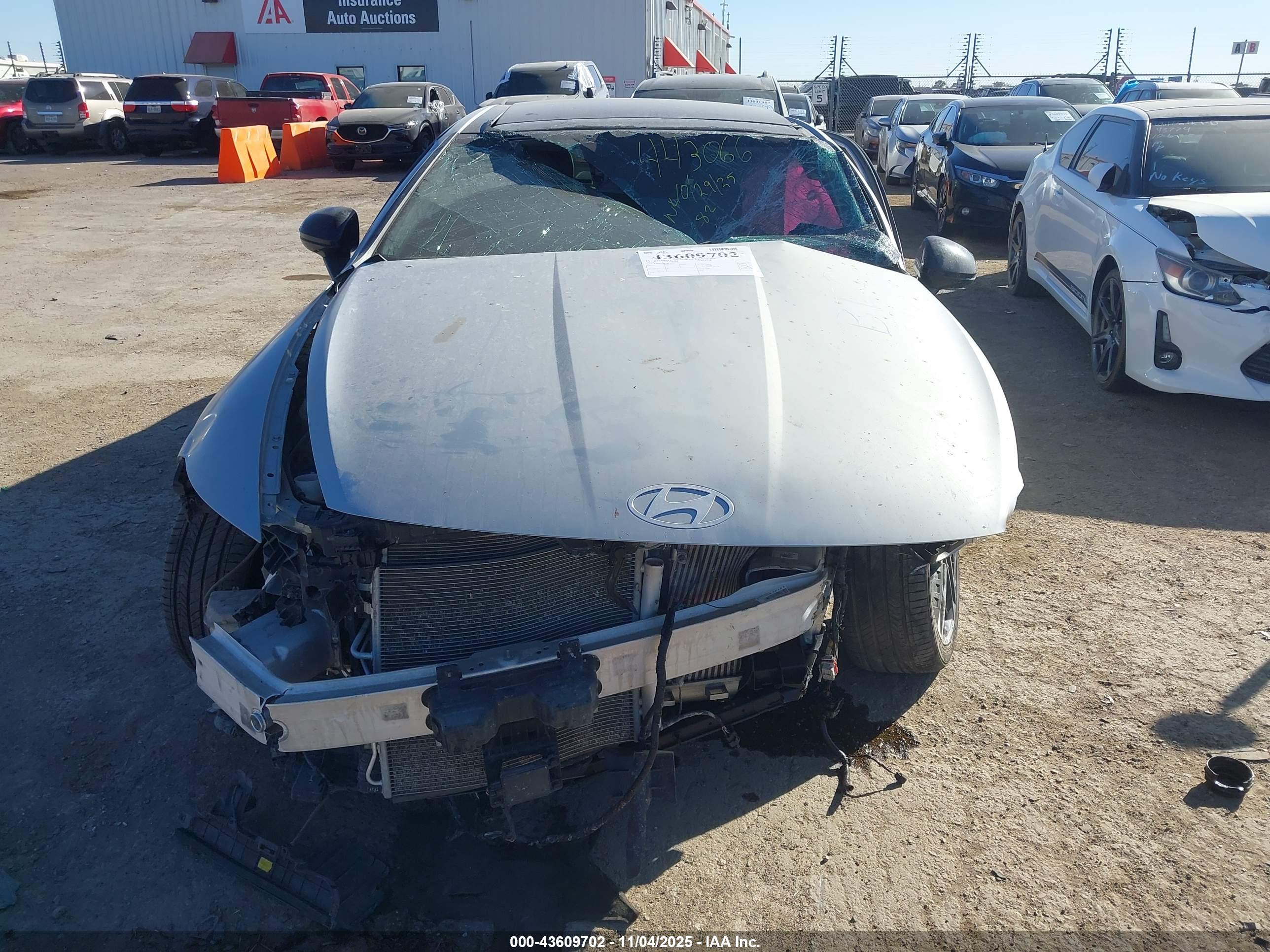 HYUNDAI SONATA image 6
