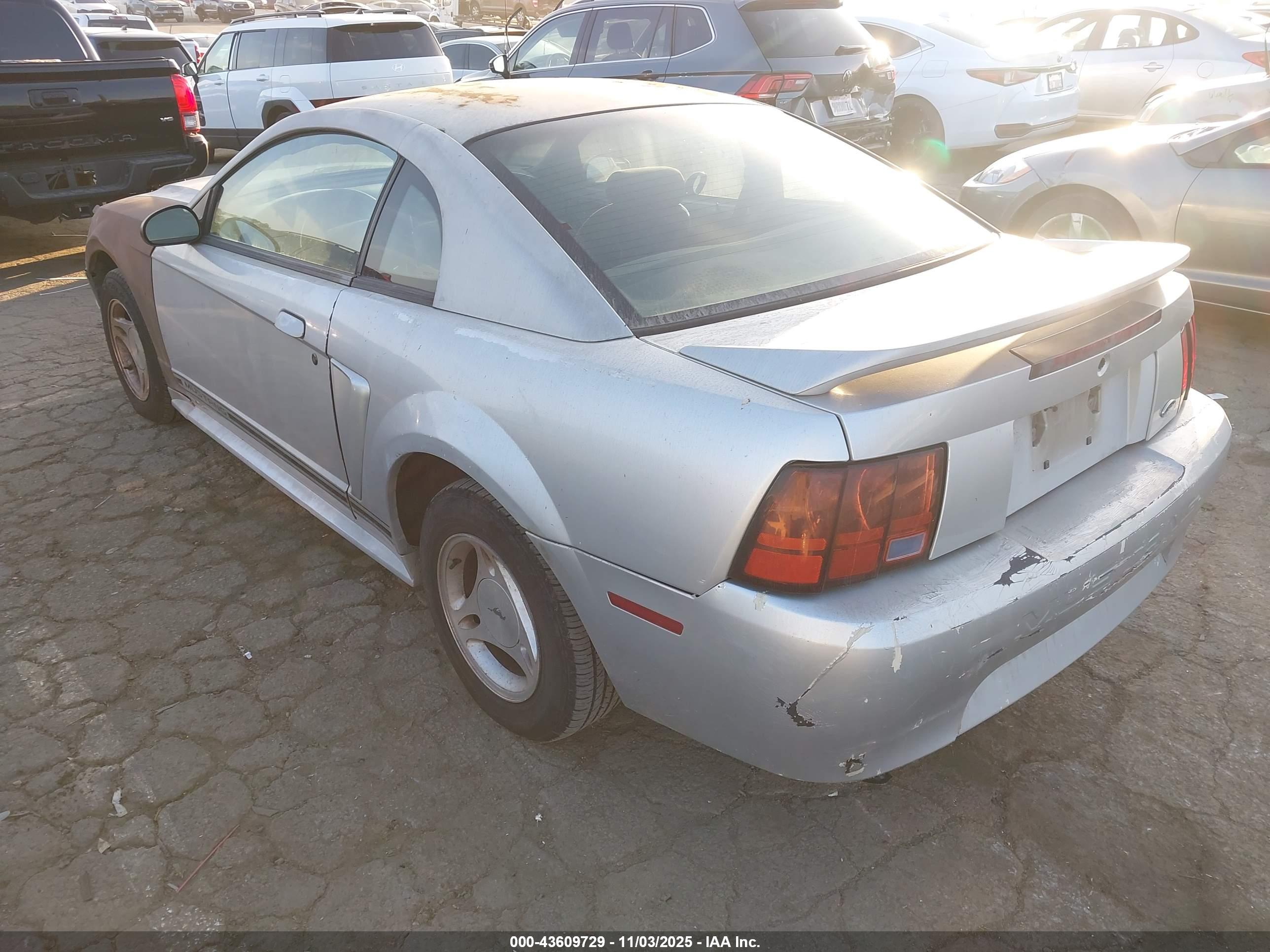 FORD MUSTANG image 3