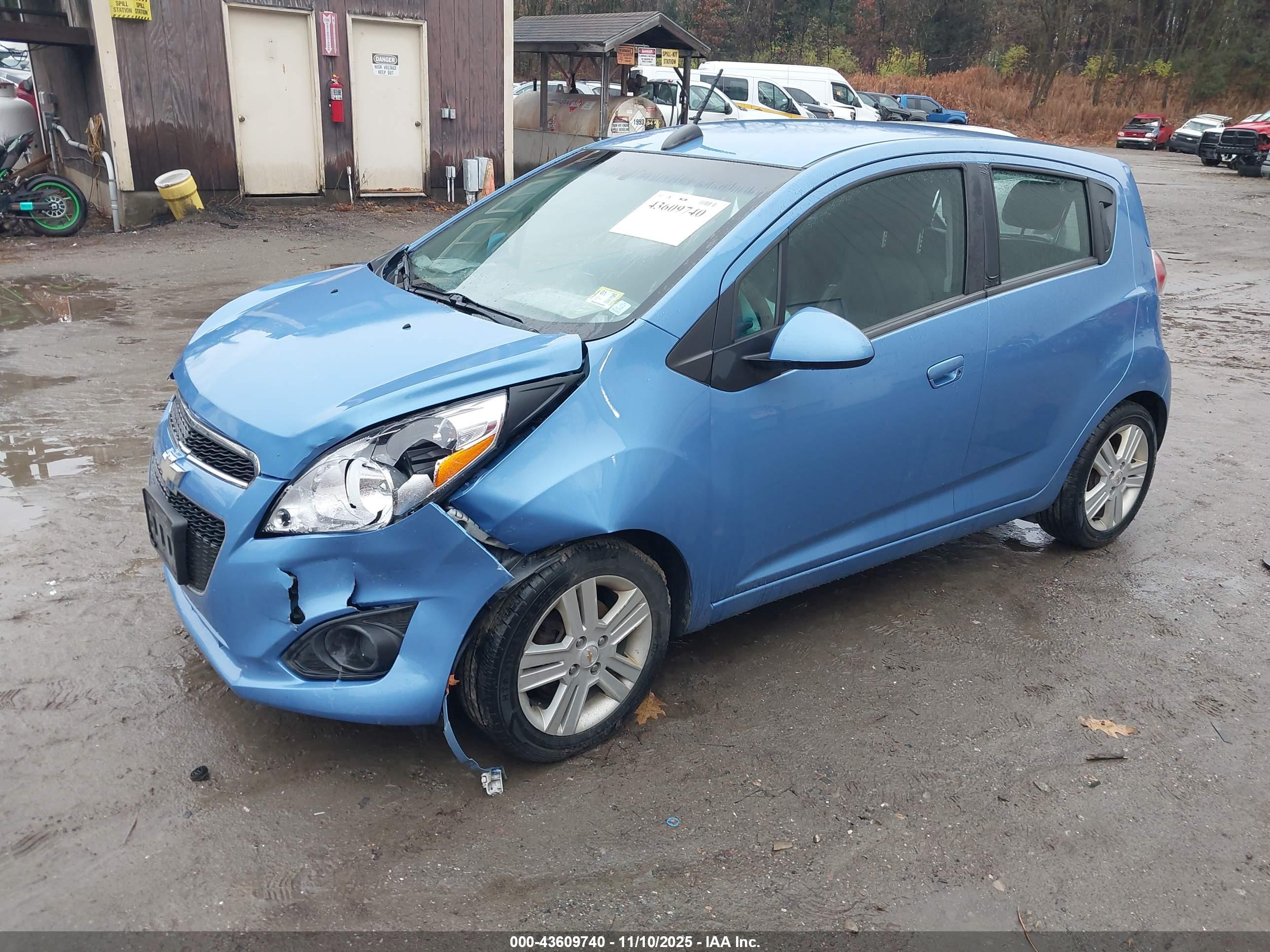 CHEVROLET SPARK image 2