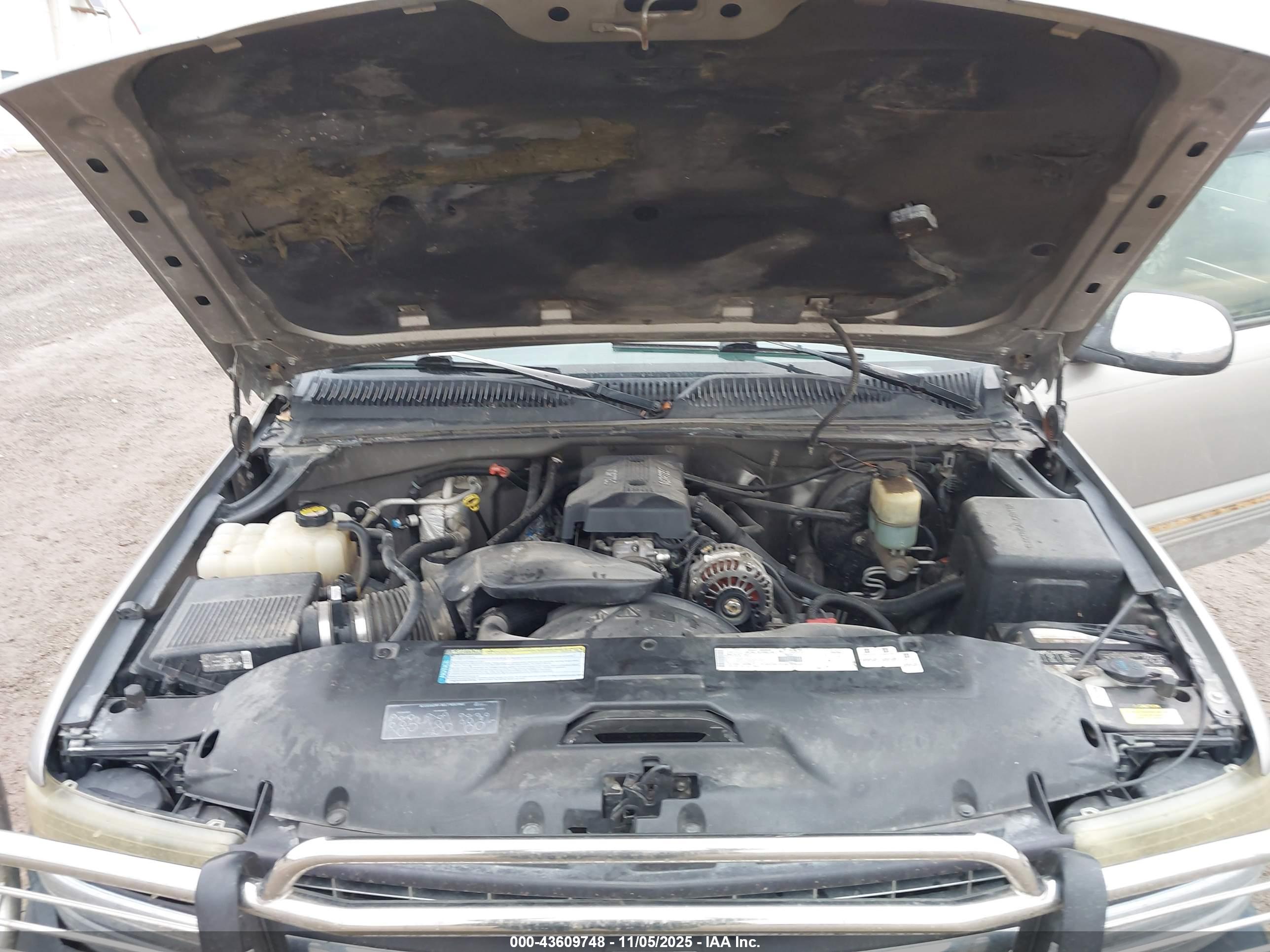 CHEVROLET SILVERADO image 10