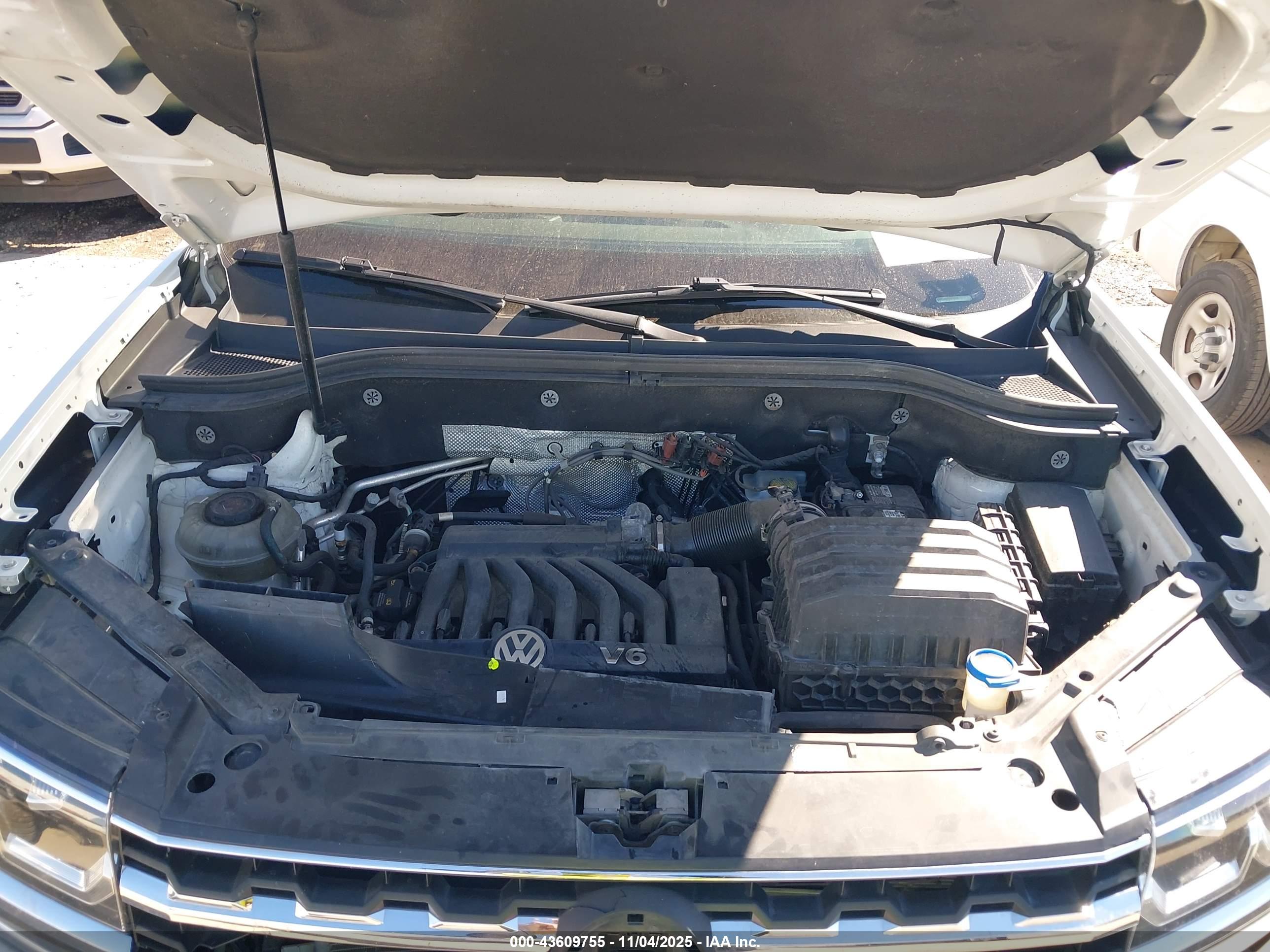 VOLKSWAGEN ATLAS image 10