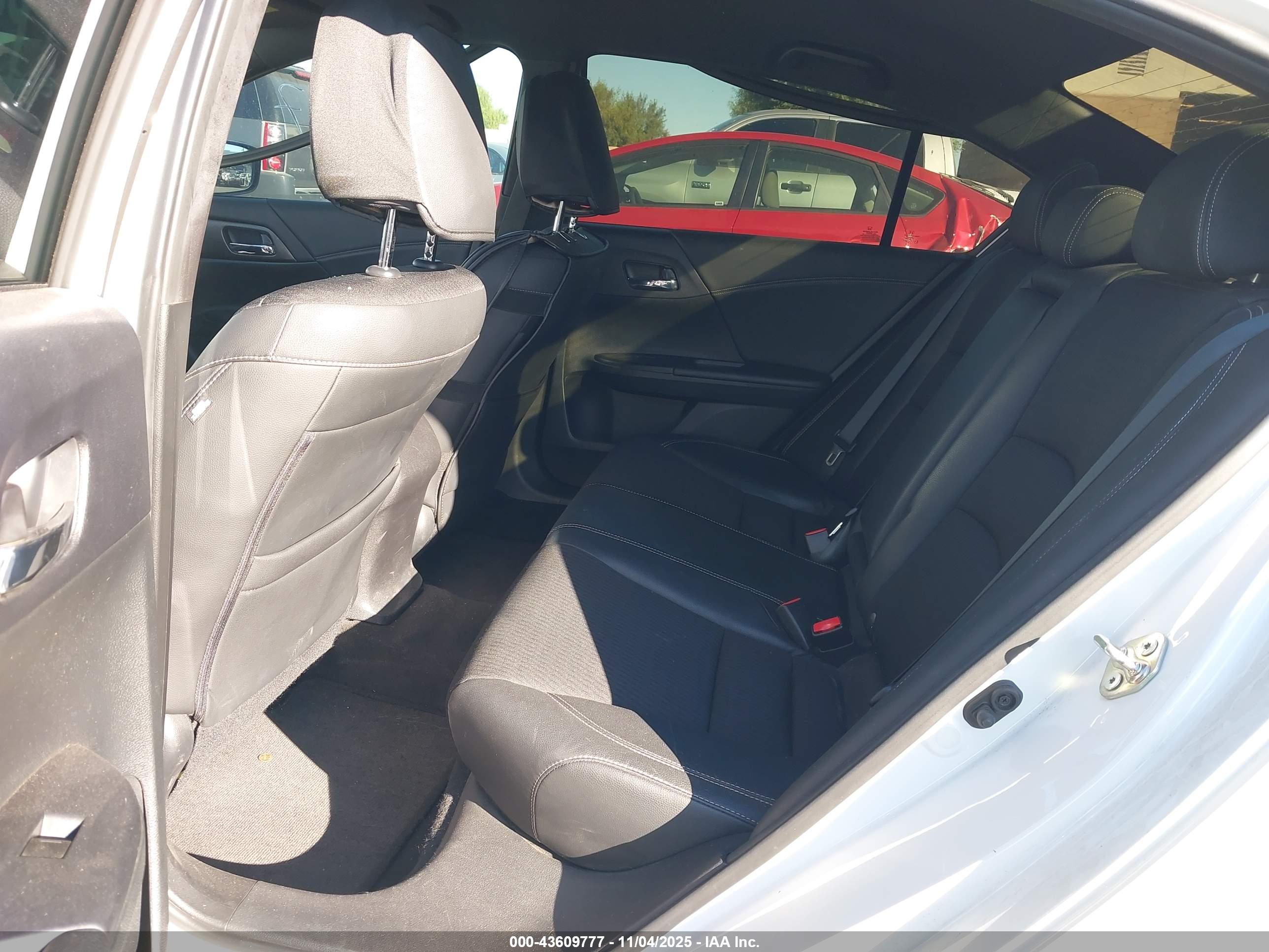 HONDA ACCORD image 8