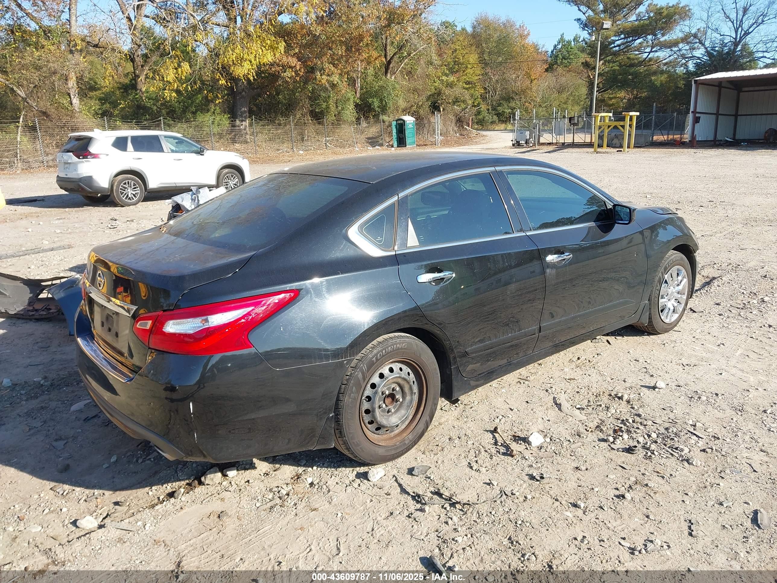 NISSAN ALTIMA image 4