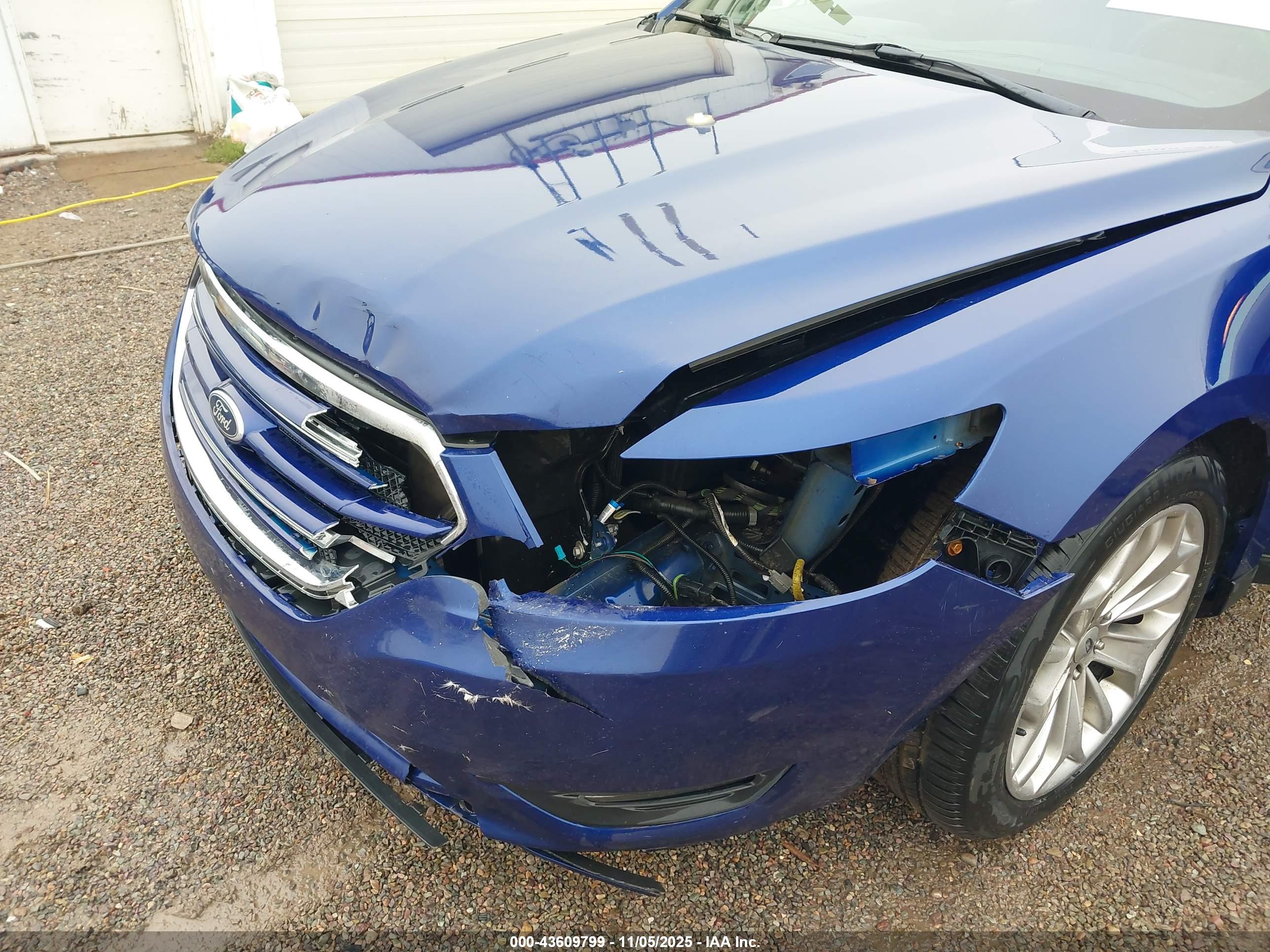 FORD TAURUS image 6