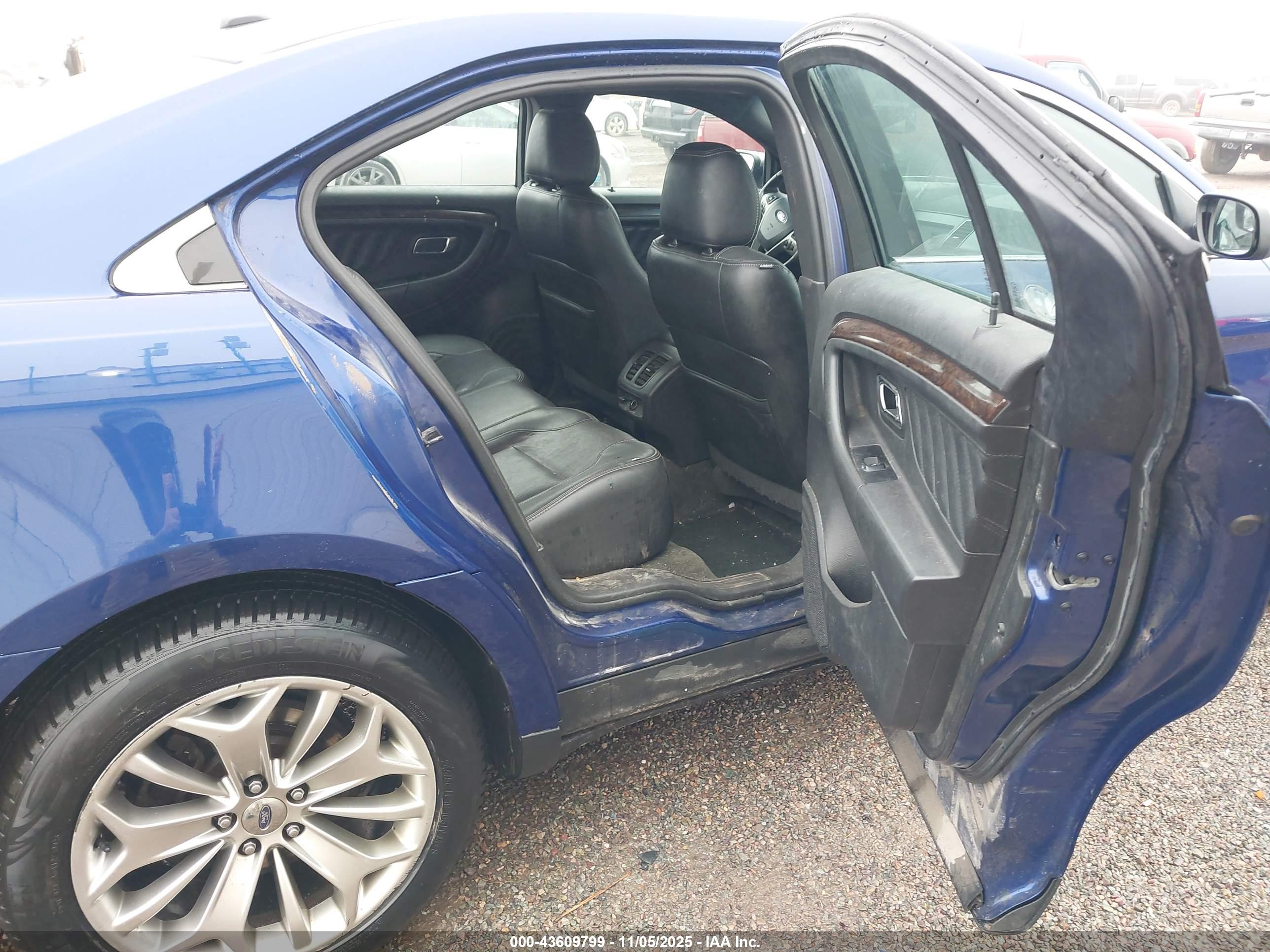 FORD TAURUS image 8