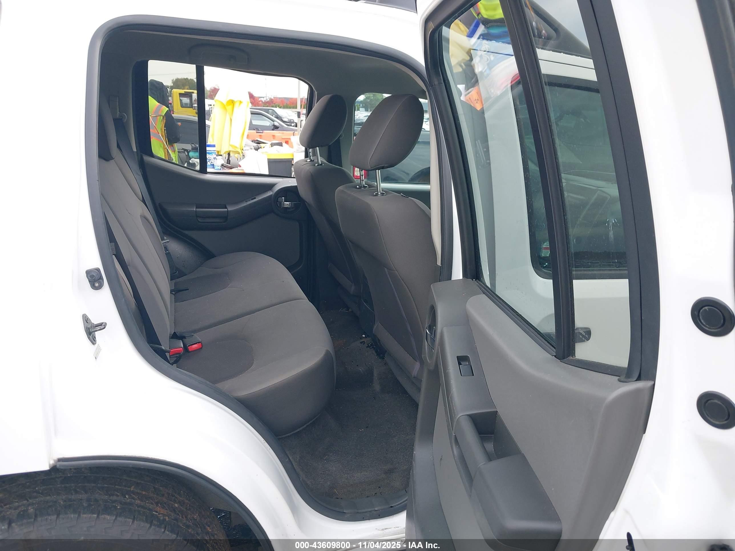 NISSAN XTERRA image 8