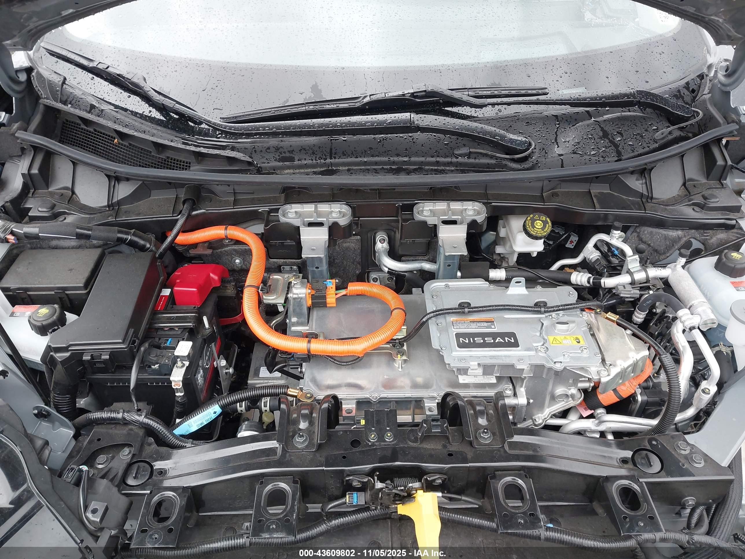NISSAN ARIYA image 10