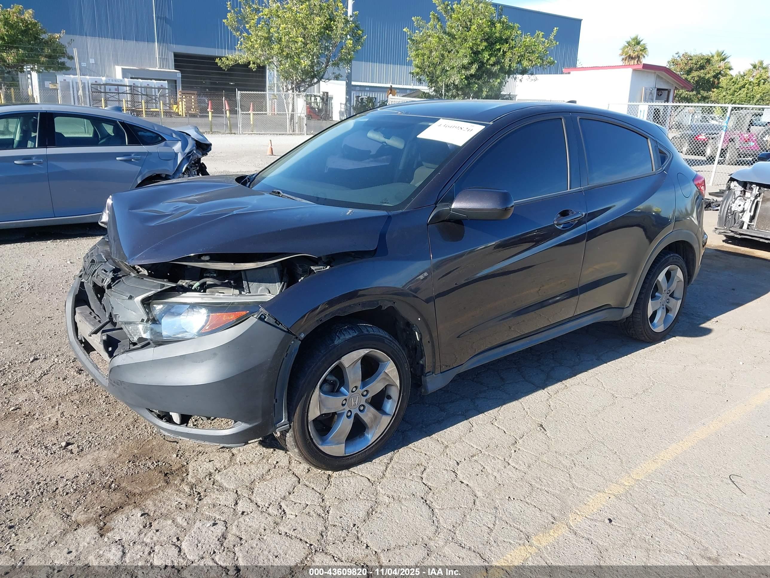 HONDA HR-V image 2